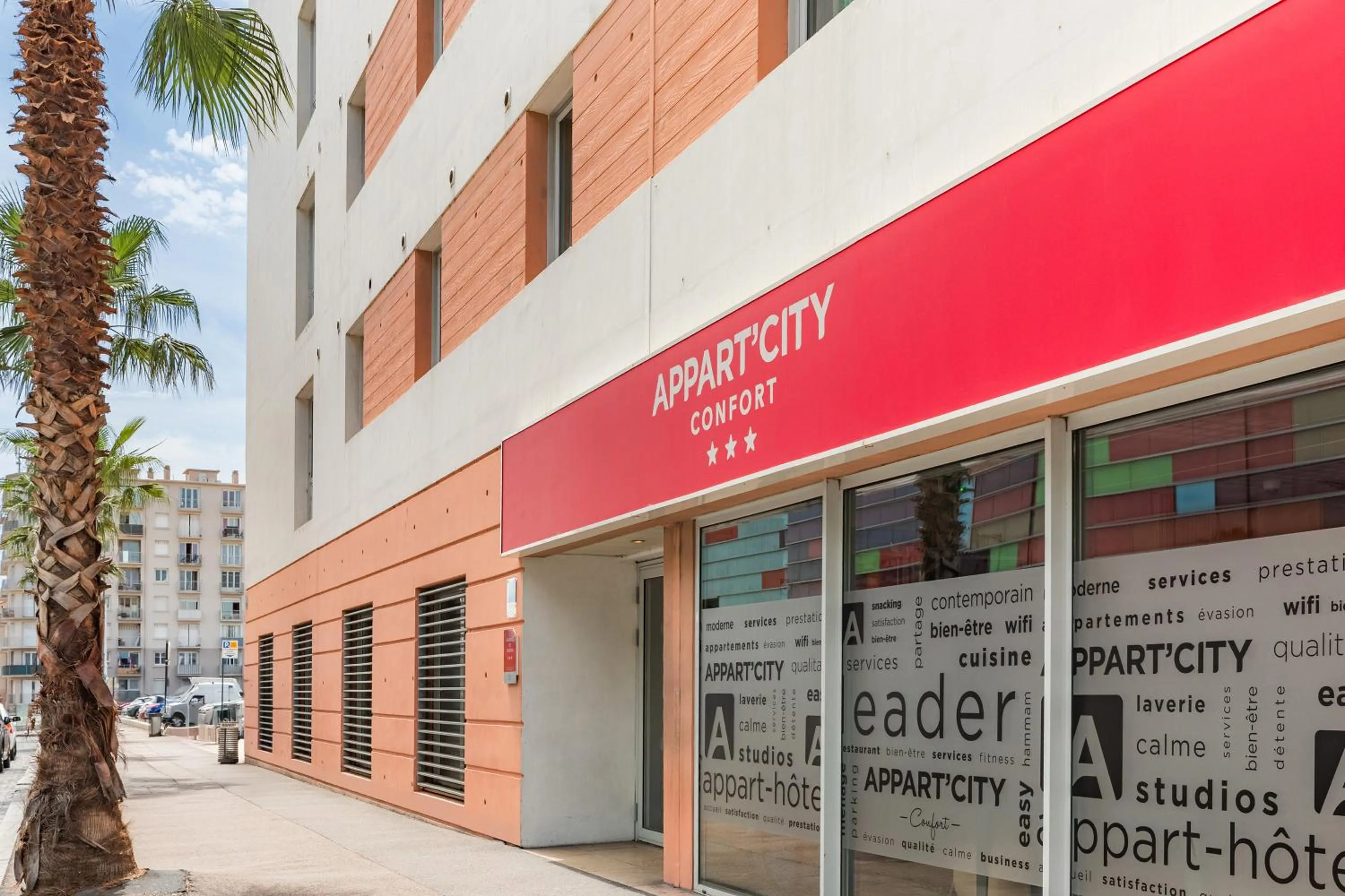 Facade/entrance in Appart'City Confort Perpignan Centre Gare