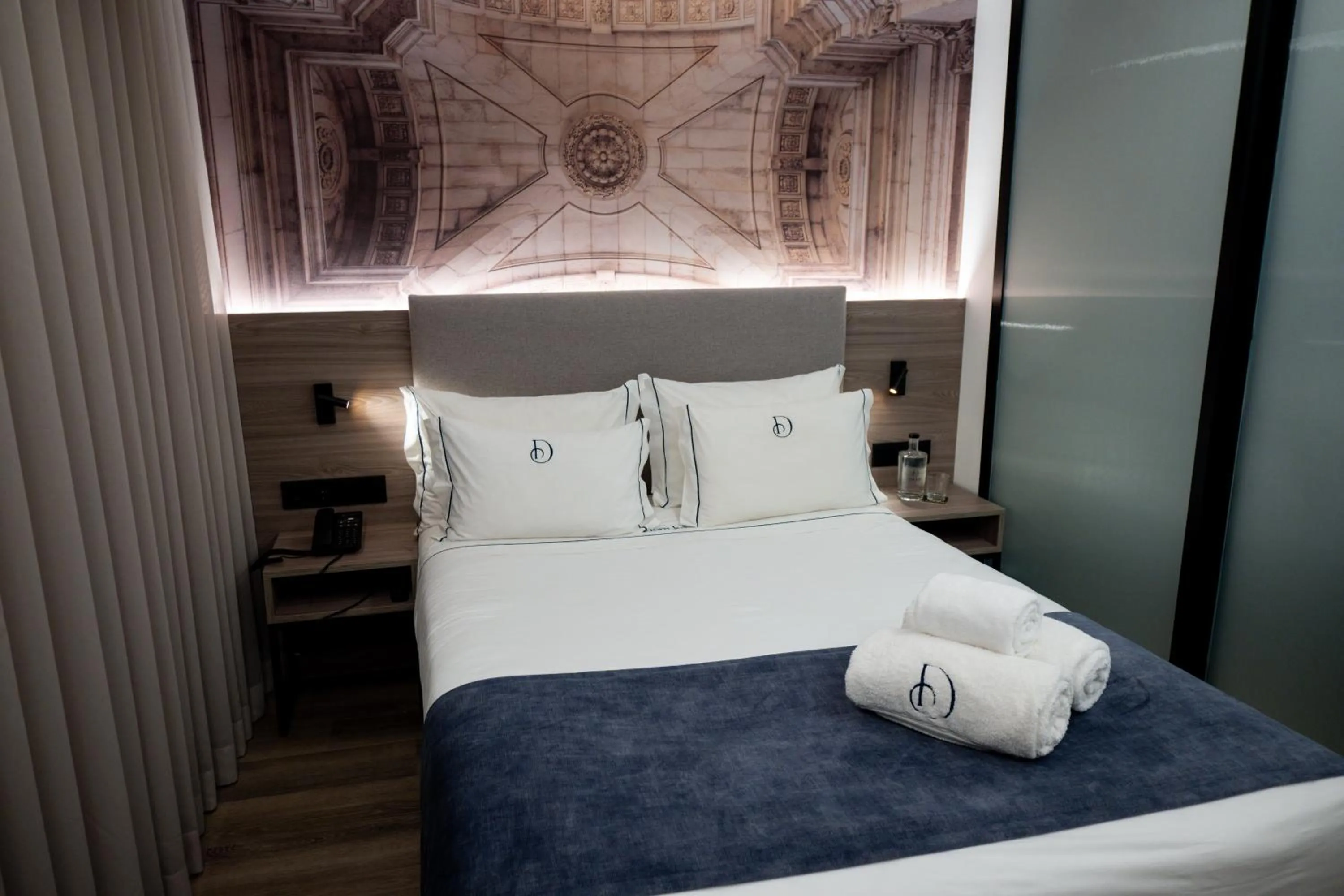 Bed in Dom João Glamour Hotel