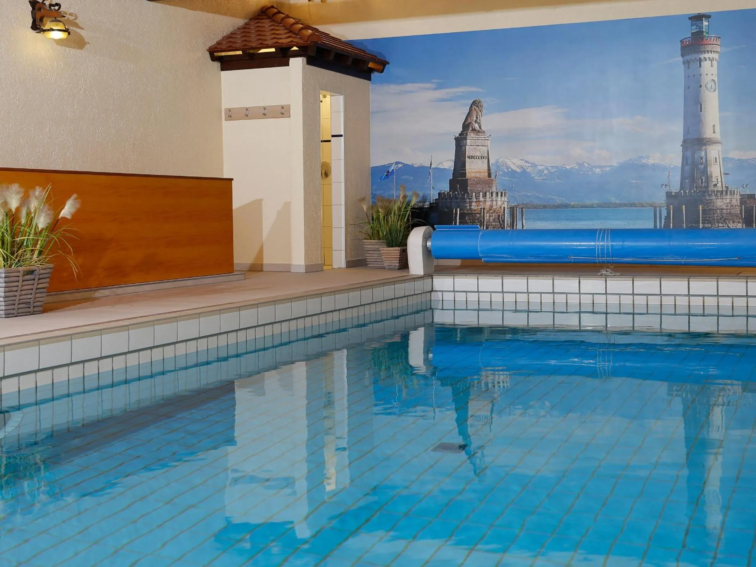 Swimming pool in Landhotel Mohren