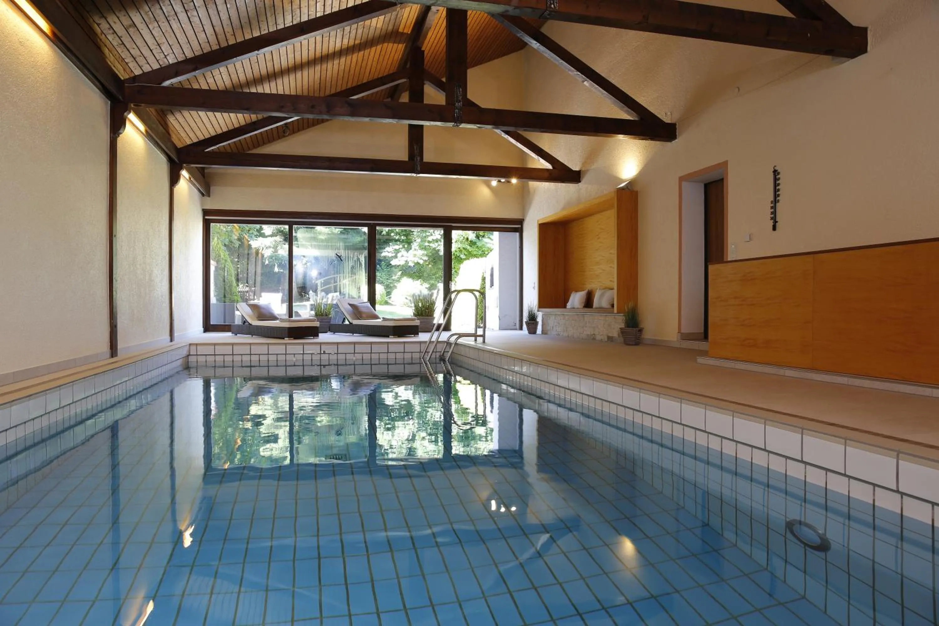 Swimming pool in Landhotel Mohren