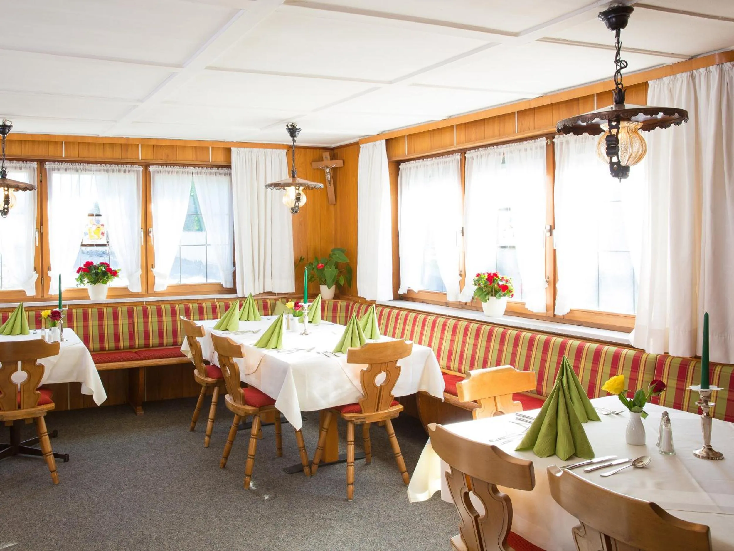 Restaurant/places to eat in Landhotel Mohren