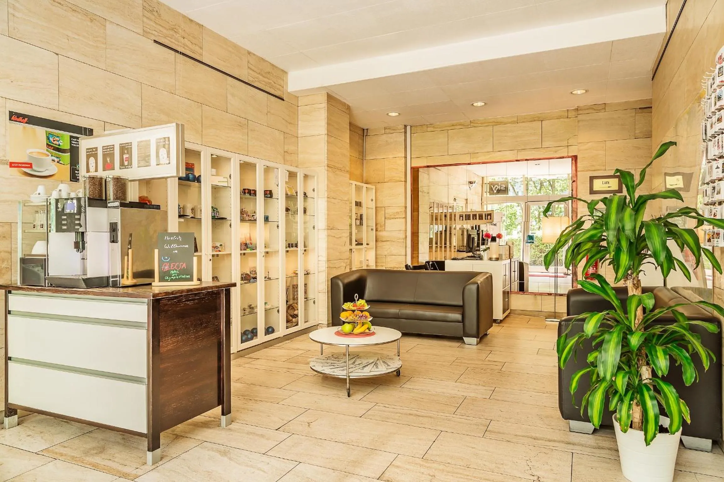 Lobby or reception, Lobby/Reception in Alecsa Hotel am Olympiastadion