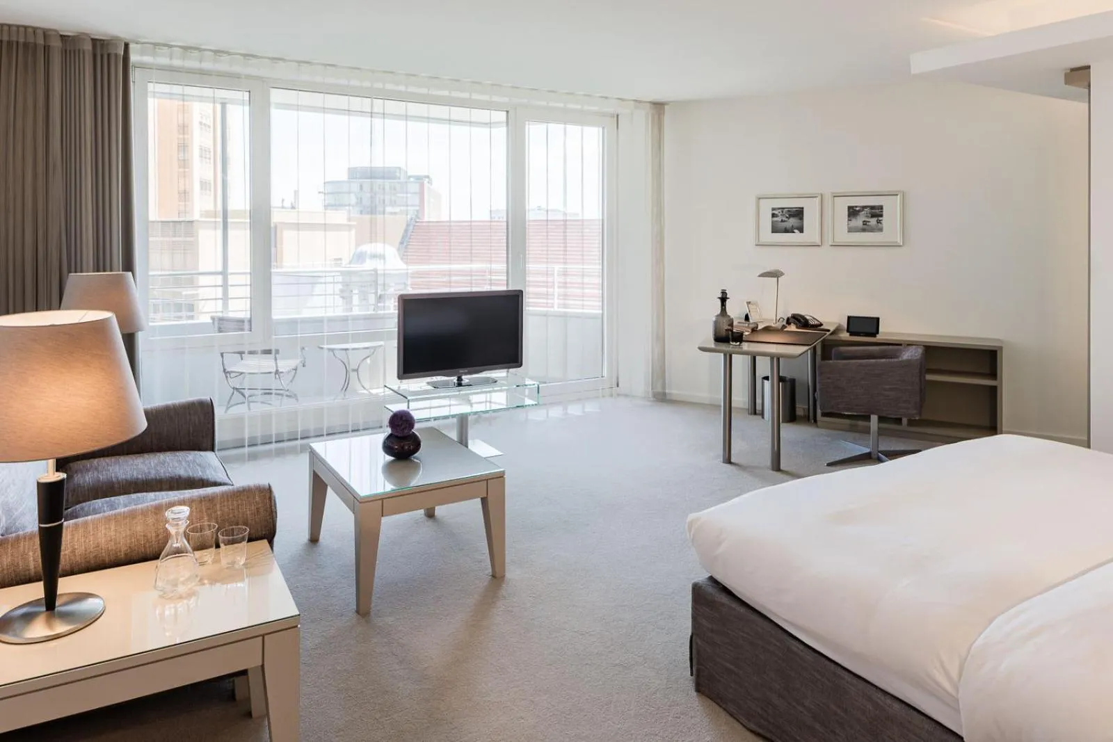 Photo of the whole room, Bed in The Mandala Berlin, a Member of Design Hotels