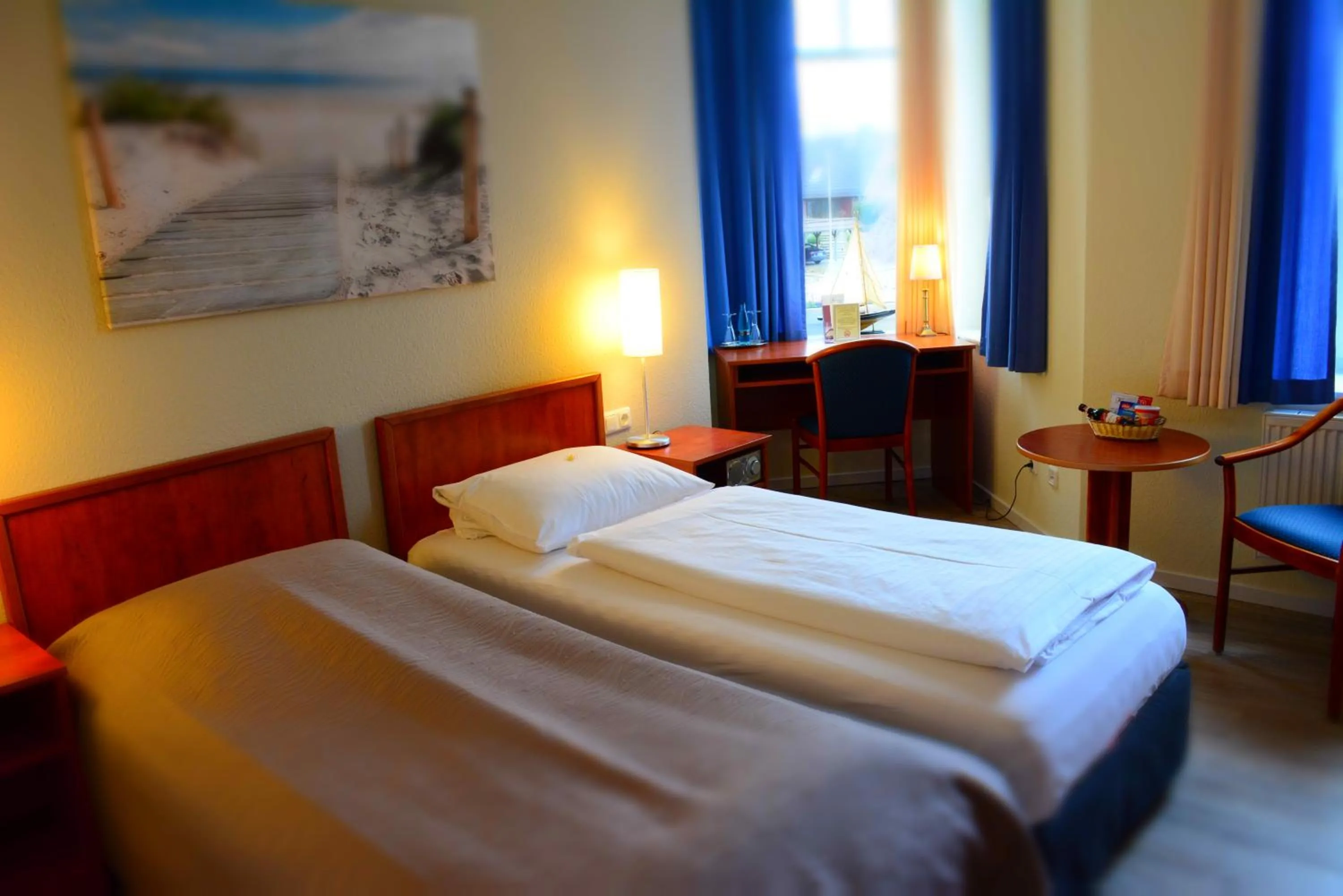 Photo of the whole room, Bed in Klausdorfer Hof