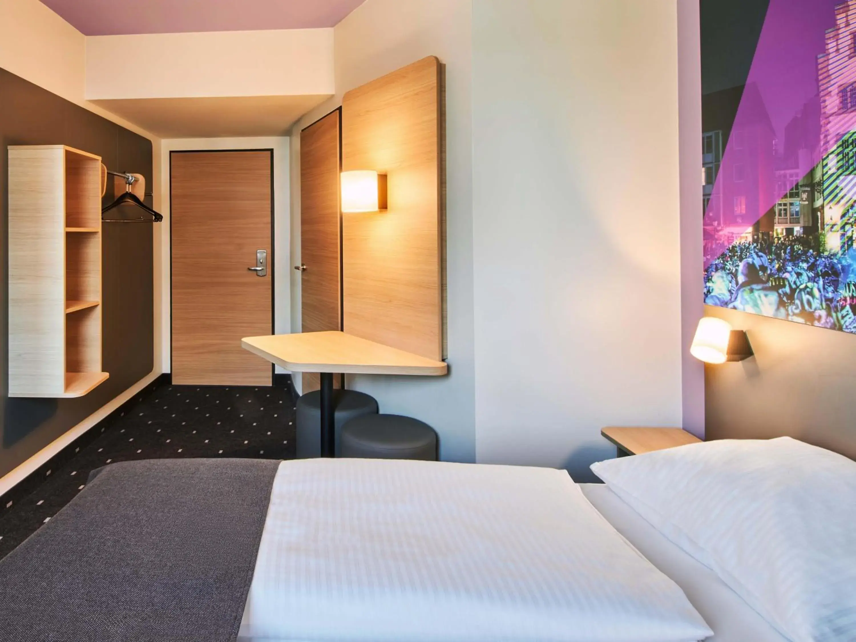 Double Room - single occupancy in B&B HOTEL Frankfurt-Niederrad Double Room - single occupancy in B&B HOTEL Frankfurt-Niederrad