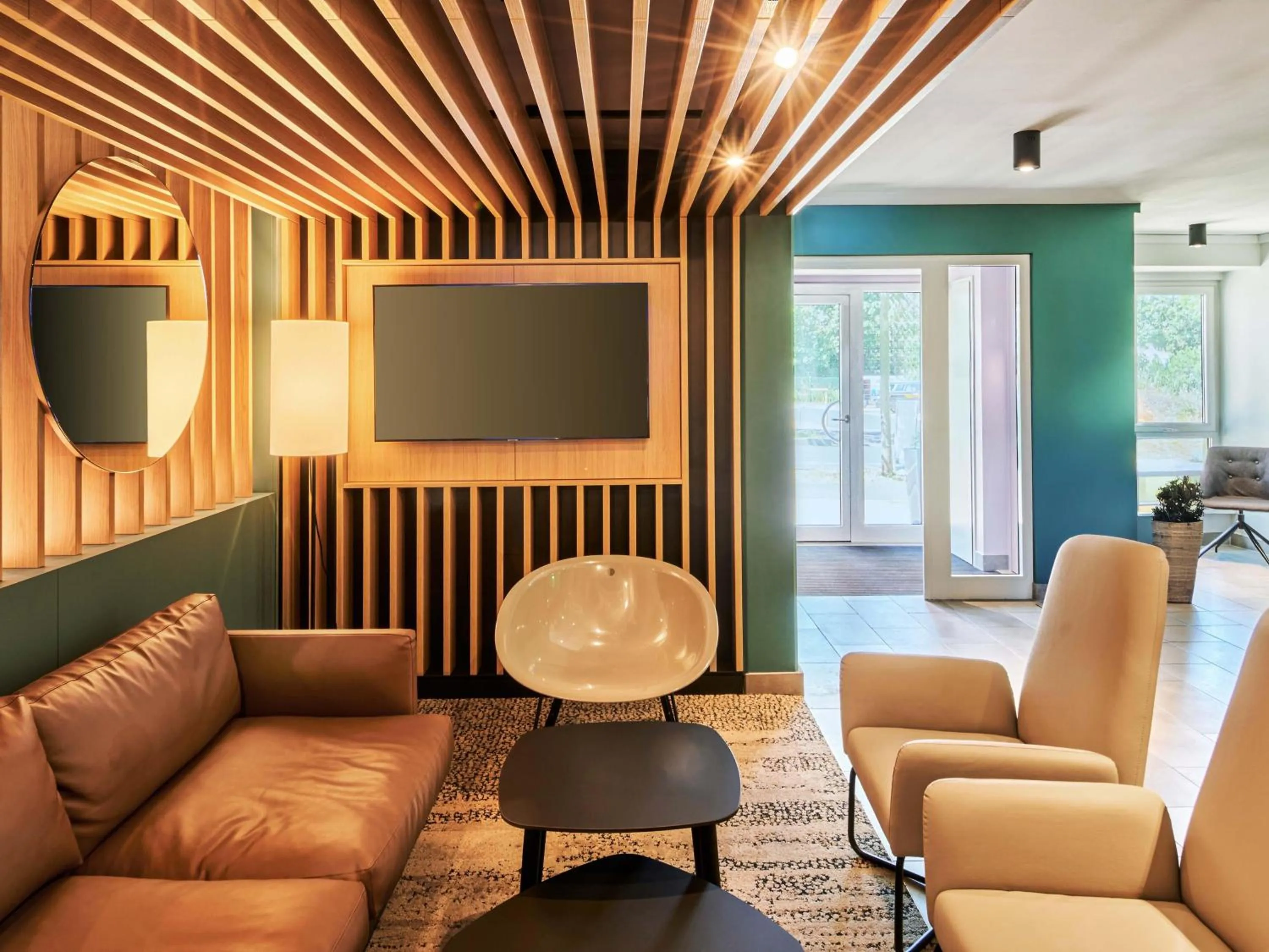 Lobby or reception in B&B HOTEL Frankfurt-Niederrad