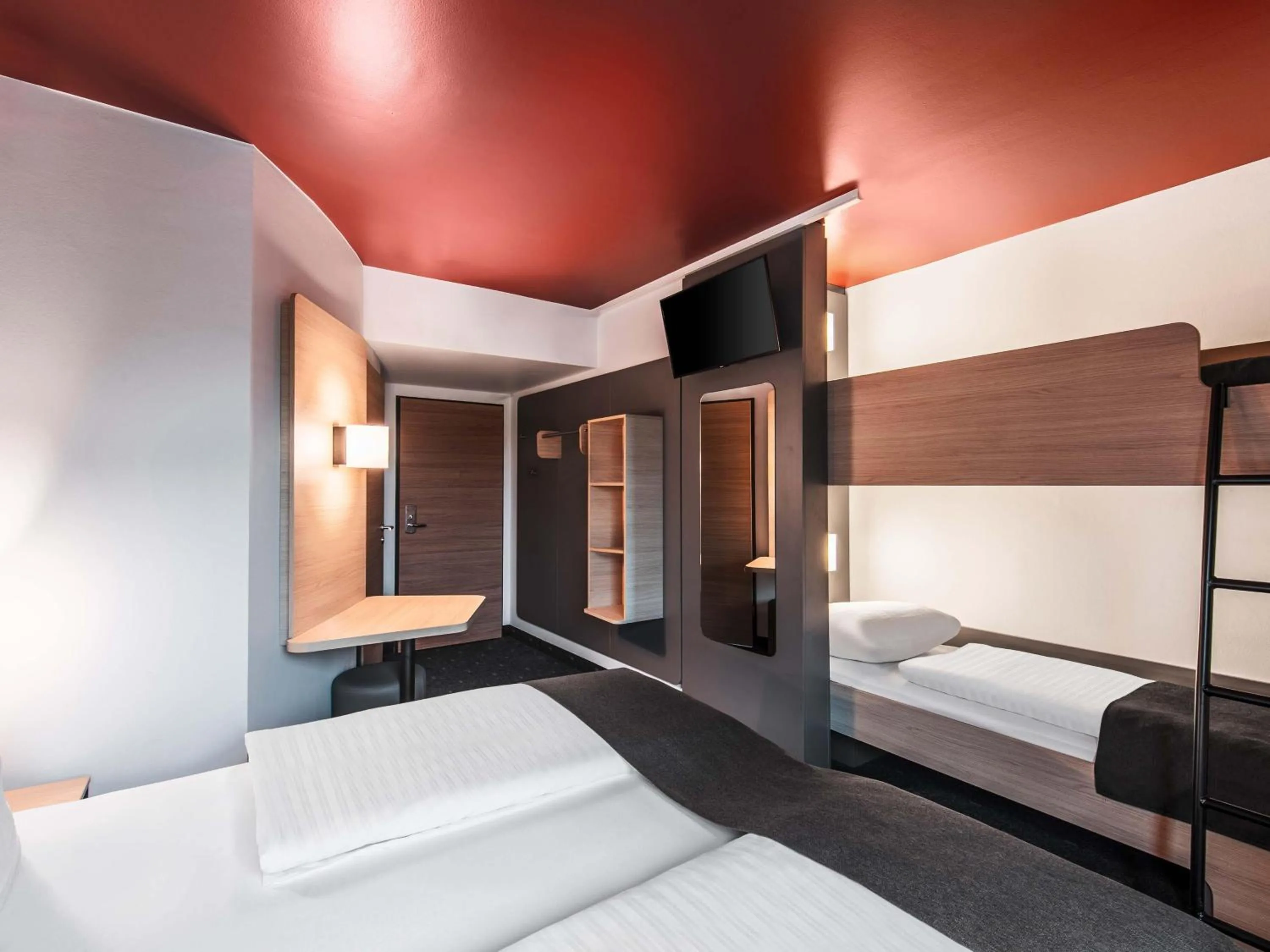 Photo of the whole room, Bed in B&B HOTEL München-Messe