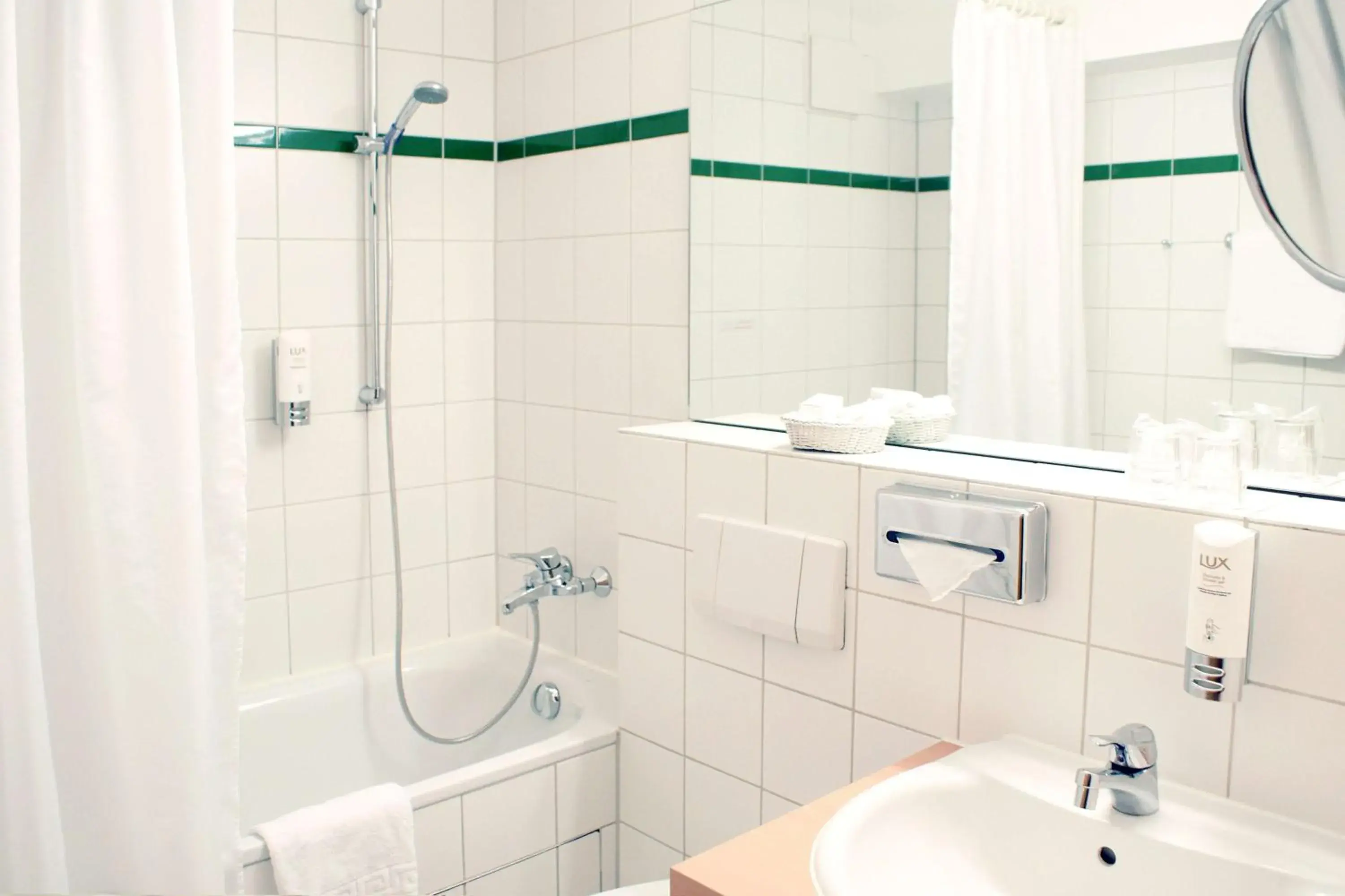 Bathroom in Best Western Macrander Hotel Dresden Bathroom in Best Western Macrander Hotel Dresden