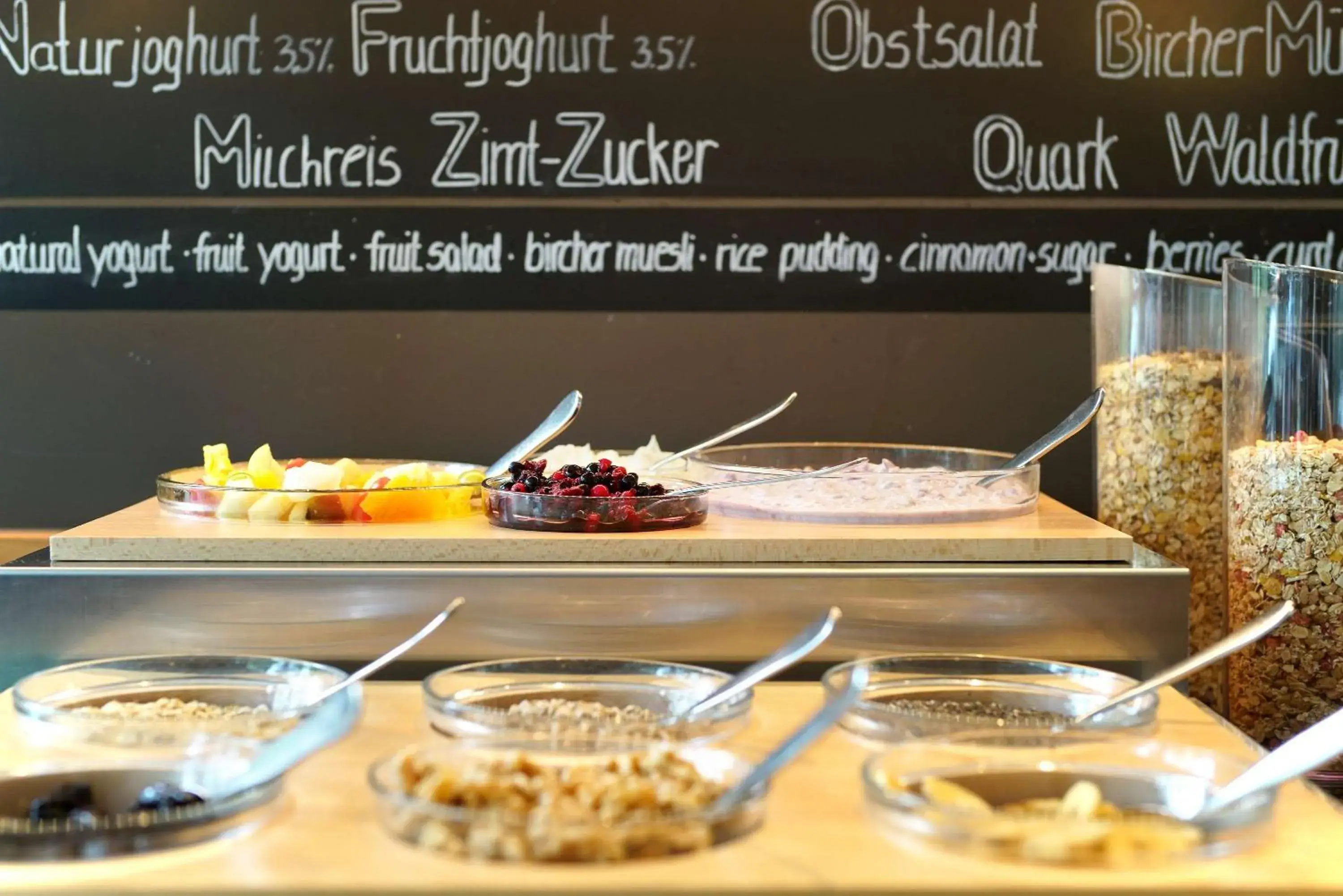 Food and drinks in Best Western Macrander Hotel Dresden Food and drinks in Best Western Macrander Hotel Dresden