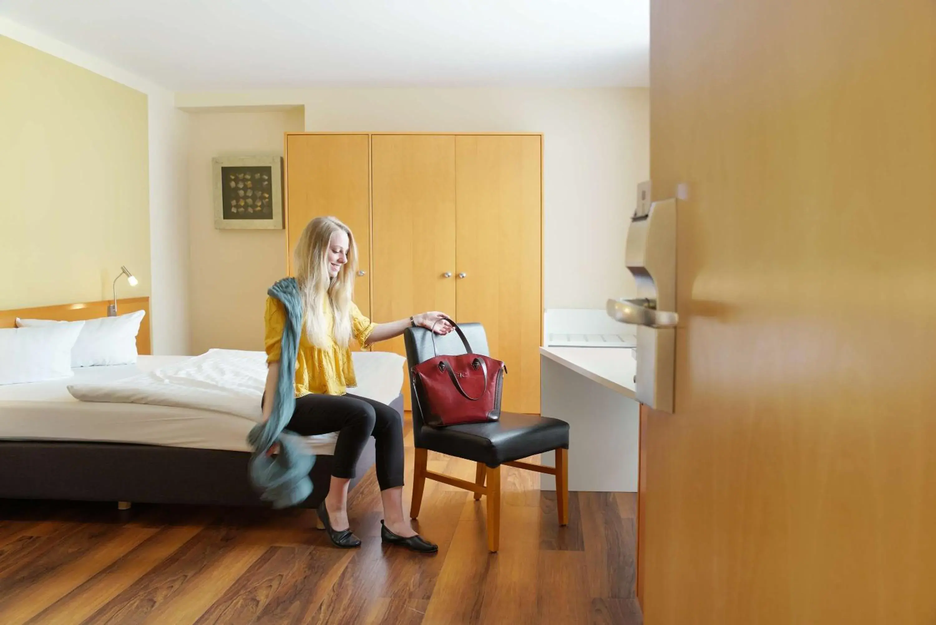 Bedroom, Bed in Best Western Macrander Hotel Dresden Bedroom, Bed in Best Western Macrander Hotel Dresden