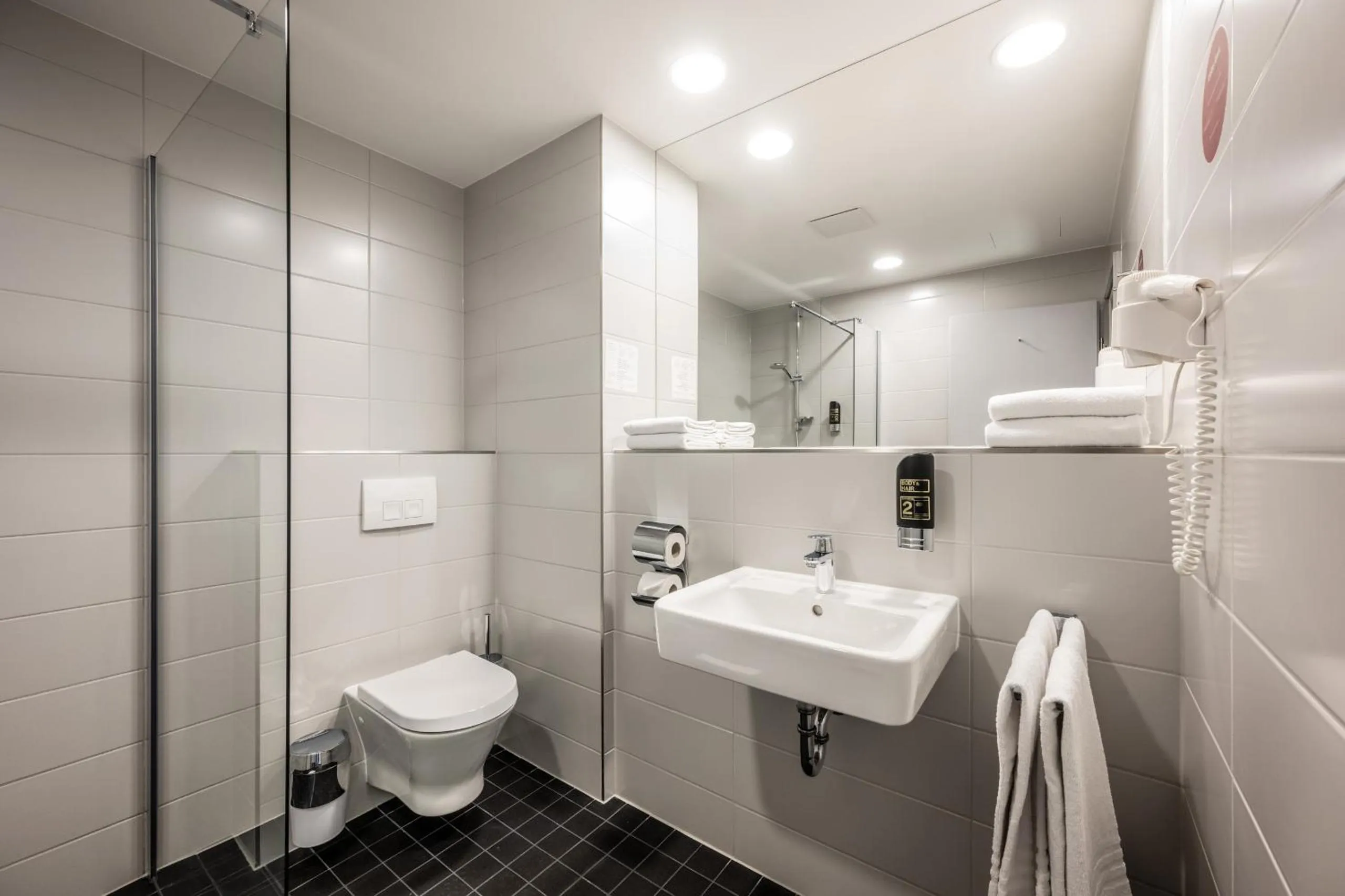 Bathroom in Serways Hotel Weiskirchen Nord