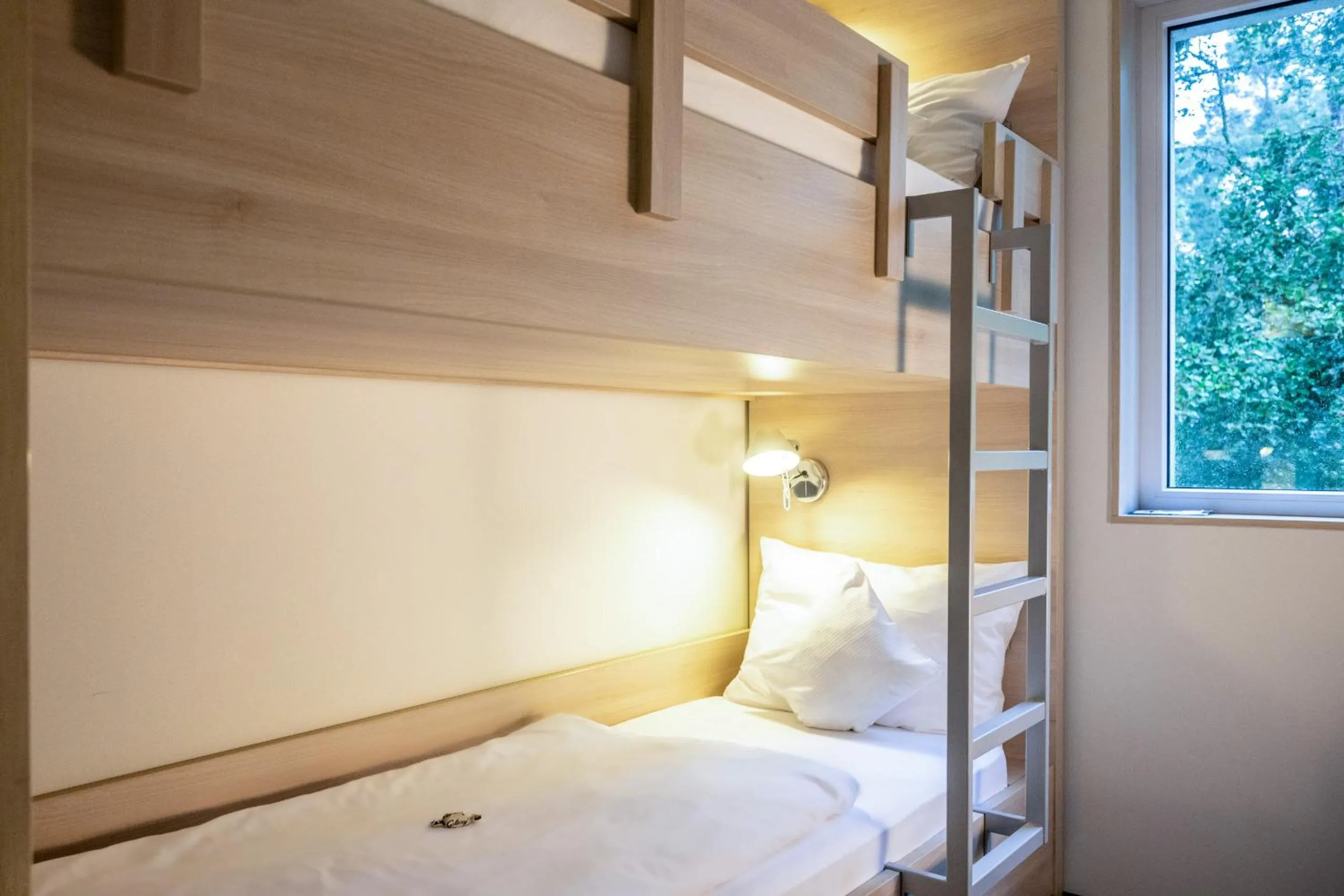bunk bed, Bed in Serways Hotel Weiskirchen Nord