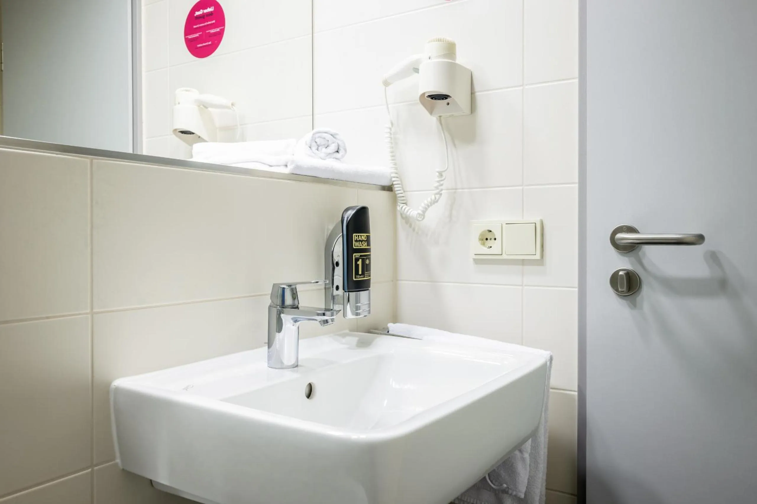 Bathroom in Serways Hotel Weiskirchen Nord