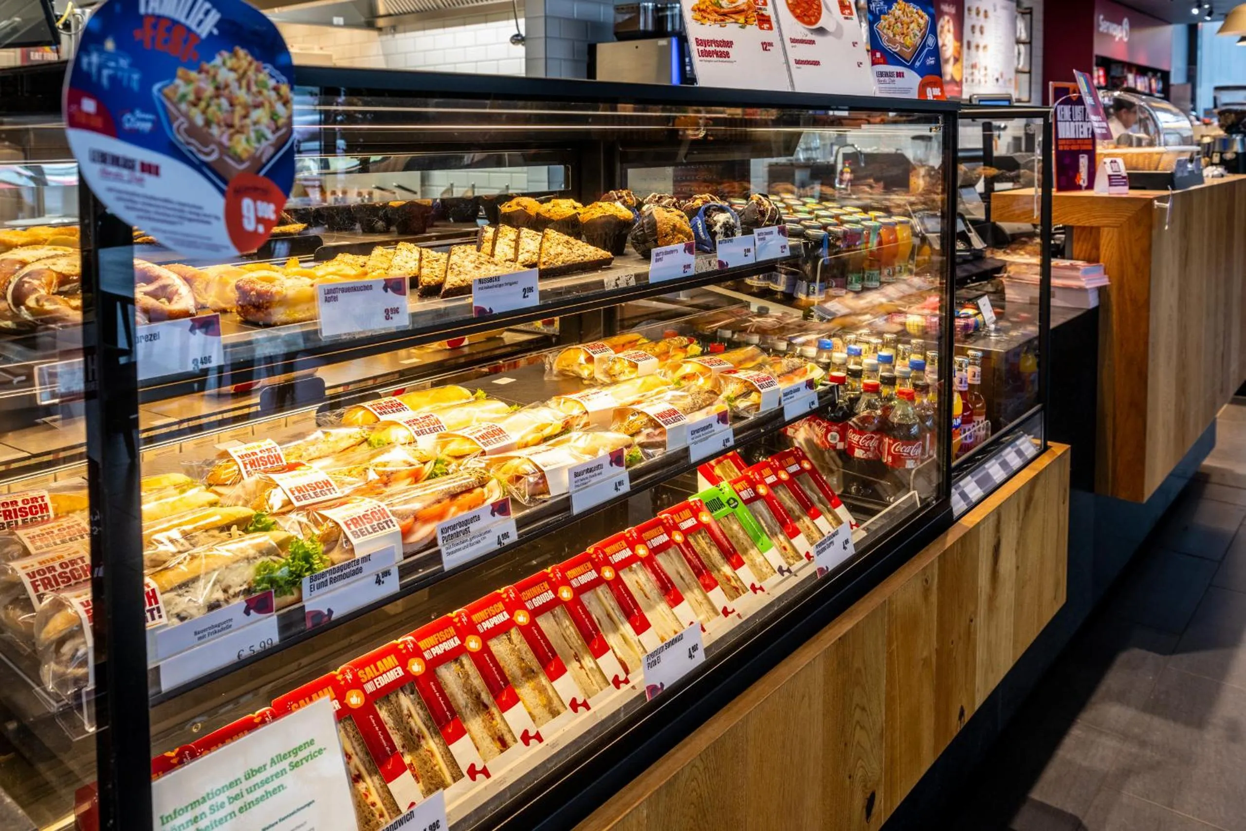 Food and drinks in Serways Hotel Weiskirchen Nord