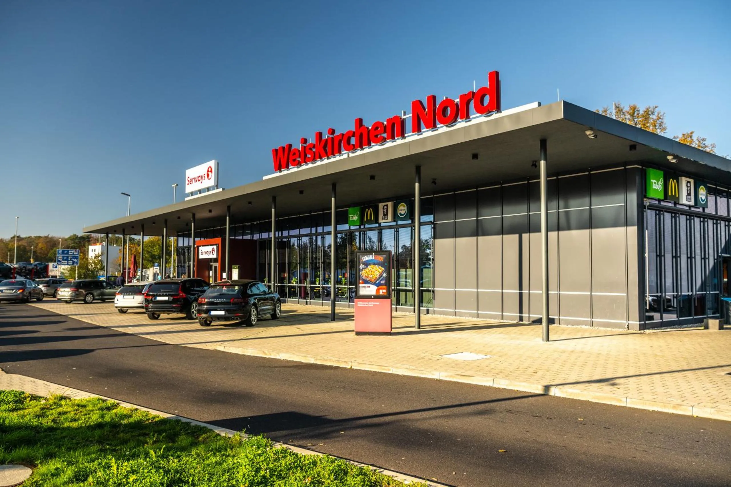 Facade/entrance in Serways Hotel Weiskirchen Nord