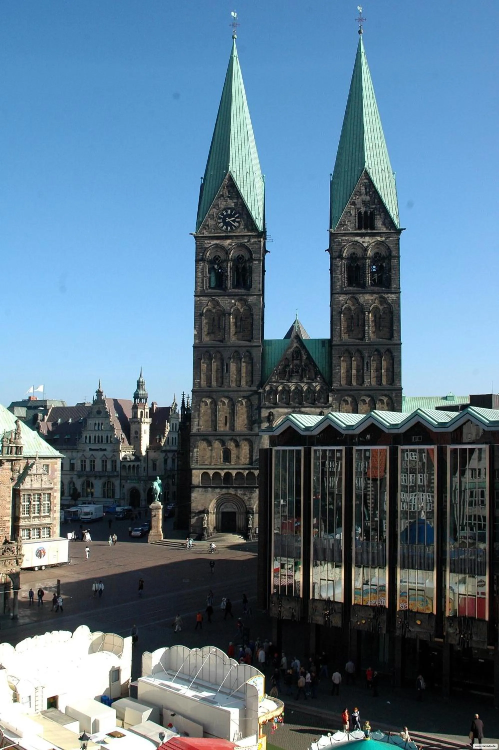 Area and facilities in H+ Hotel Bremen