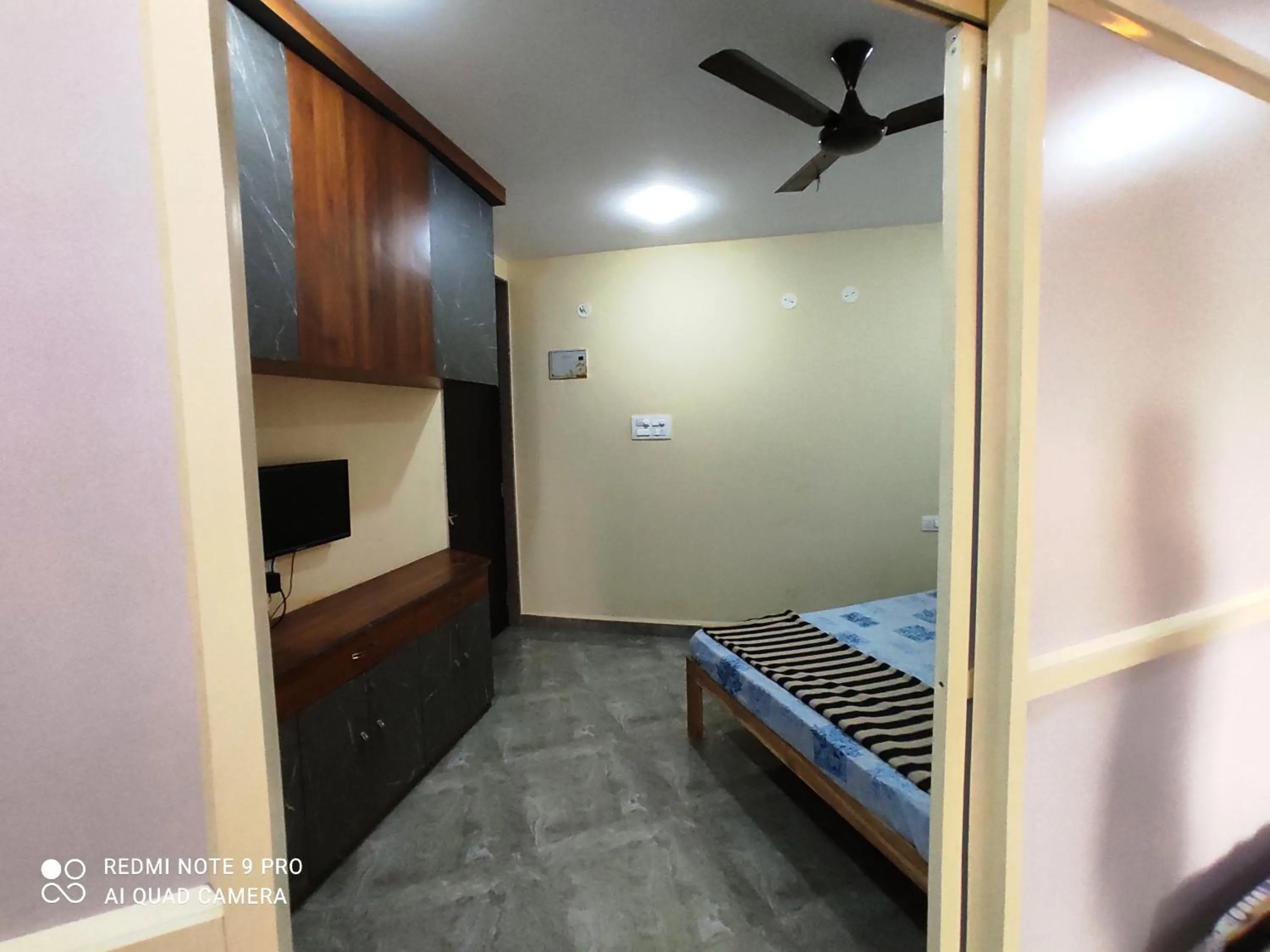 Bedroom, Bed in Godwill Kimo Guest house Seraulim
