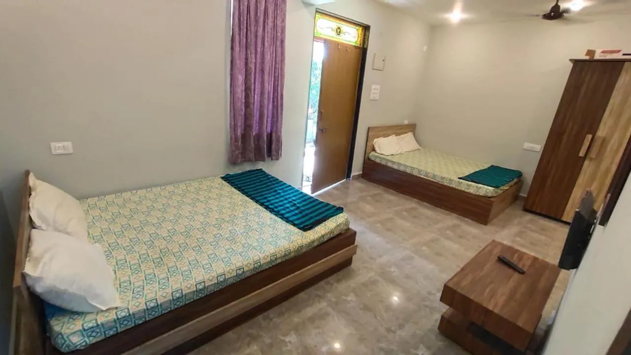 Bedroom, Bed in Godwill Kimo Guest house Seraulim