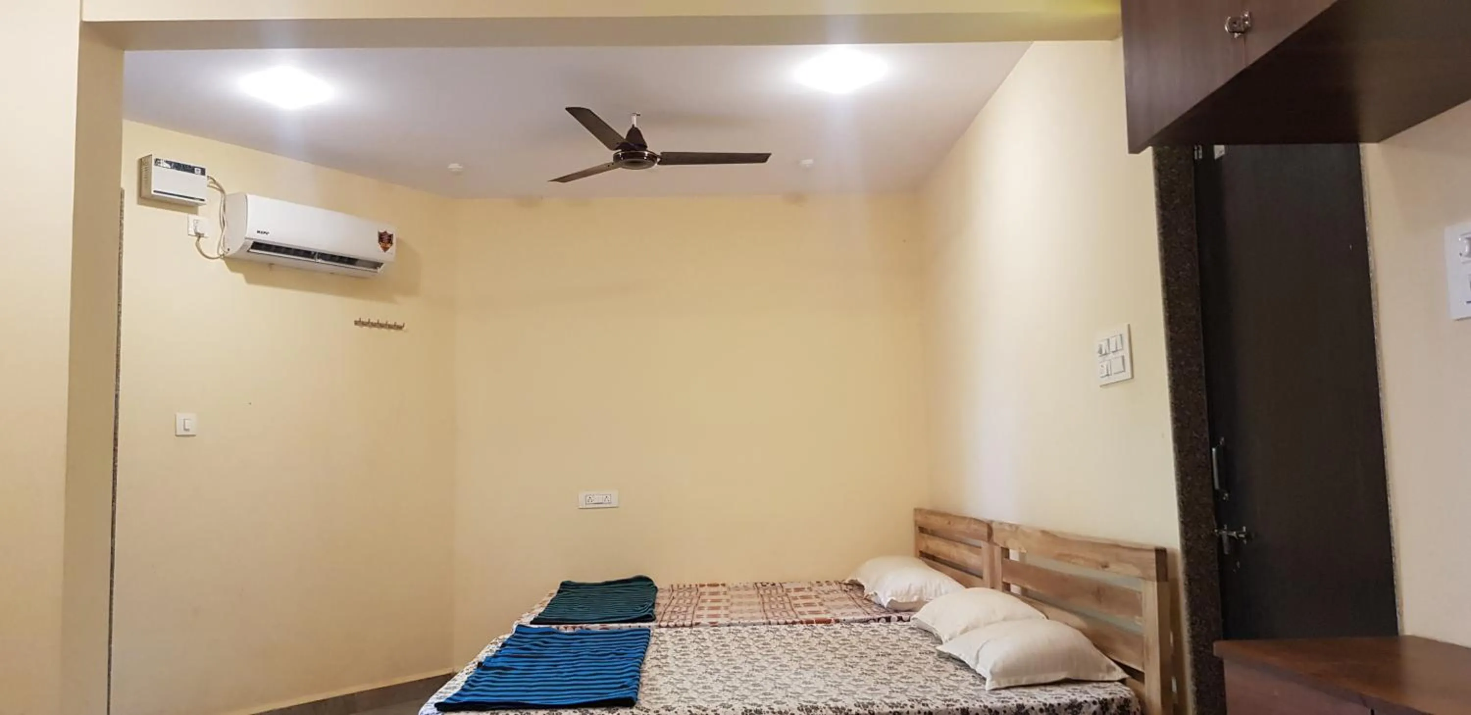 Bed in Godwill Kimo Guest house Seraulim