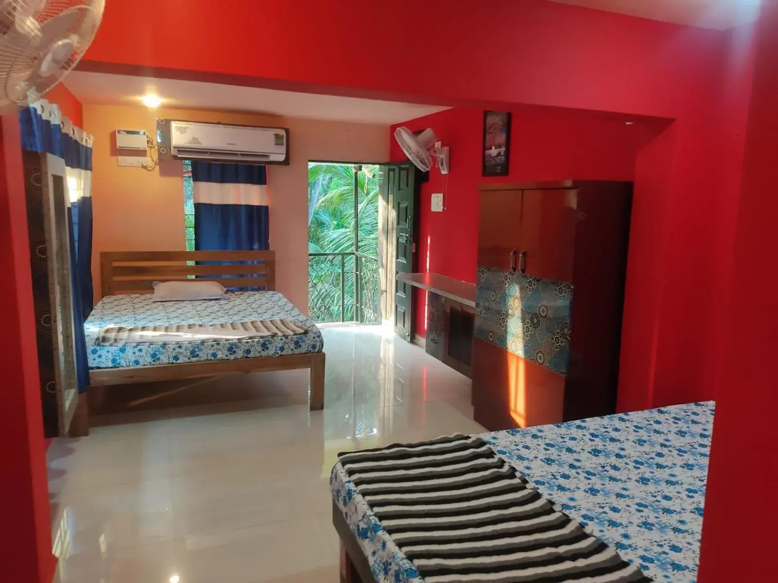Quadruple Room with Bathroom in Godwill Kimo Guest house Seraulim Quadruple Room with Bathroom in Godwill Kimo Guest house Seraulim