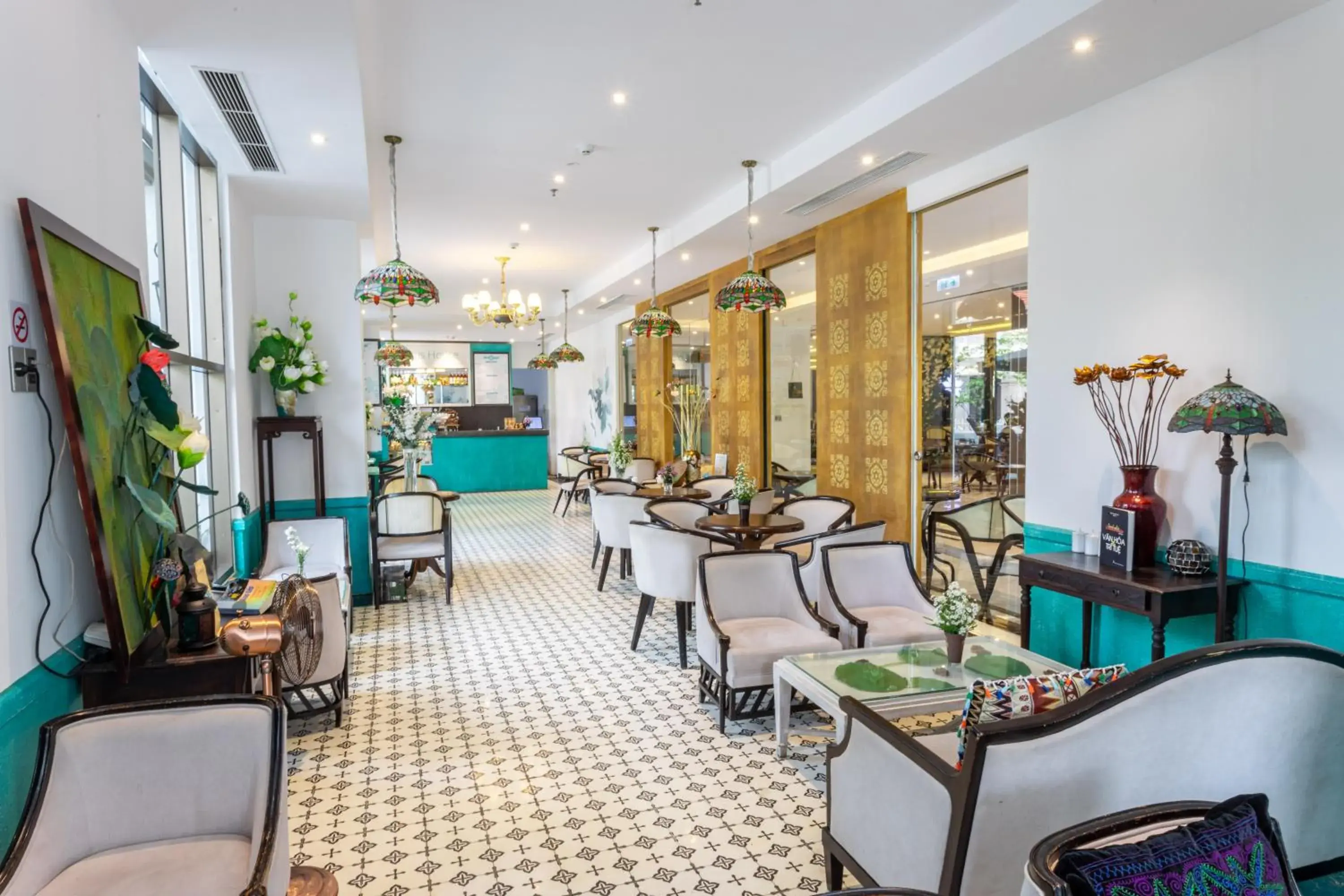 Lounge or bar in White Lotus Hue Hotel Lounge or bar in White Lotus Hue Hotel