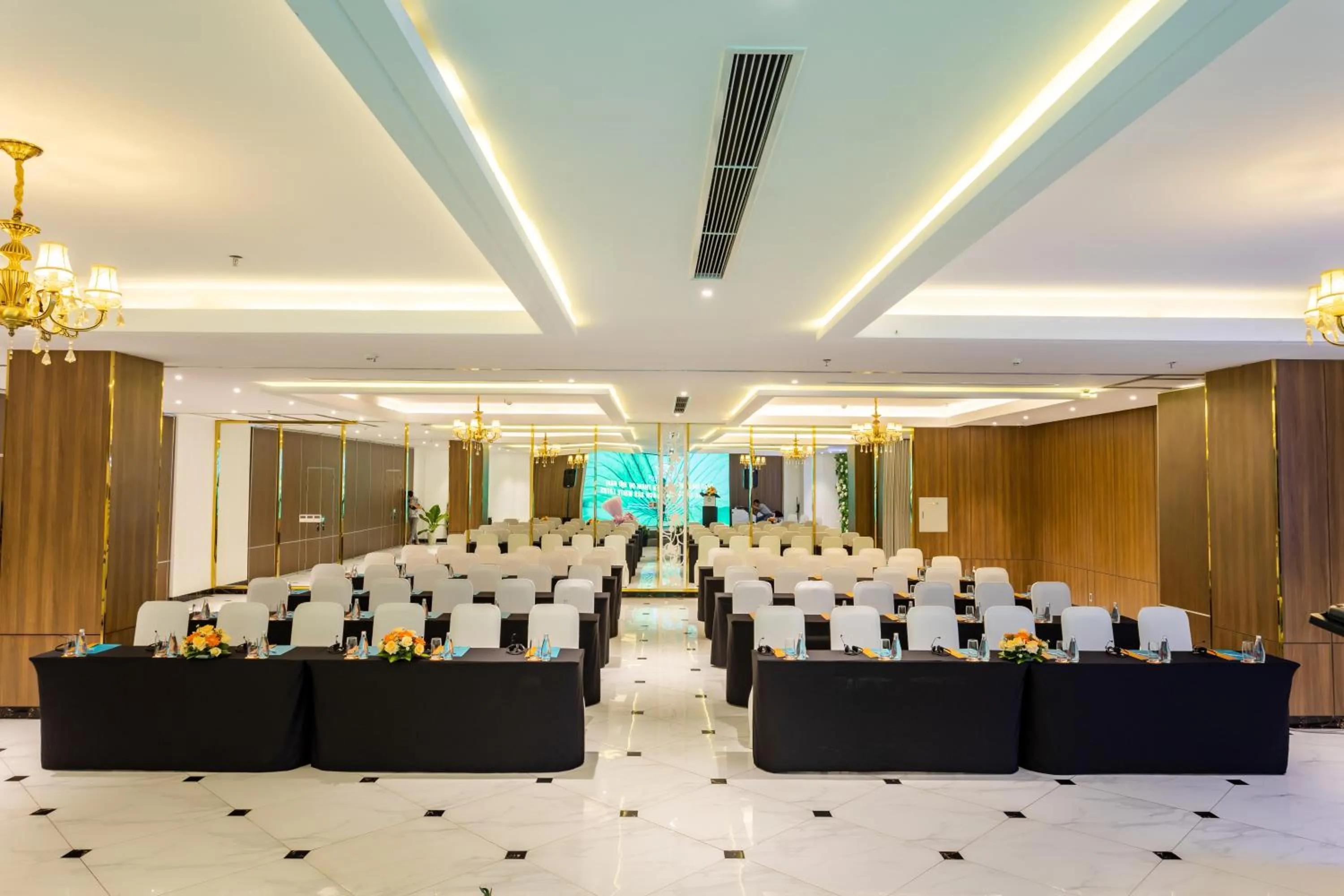 Banquet/Function facilities in White Lotus Hue Hotel
