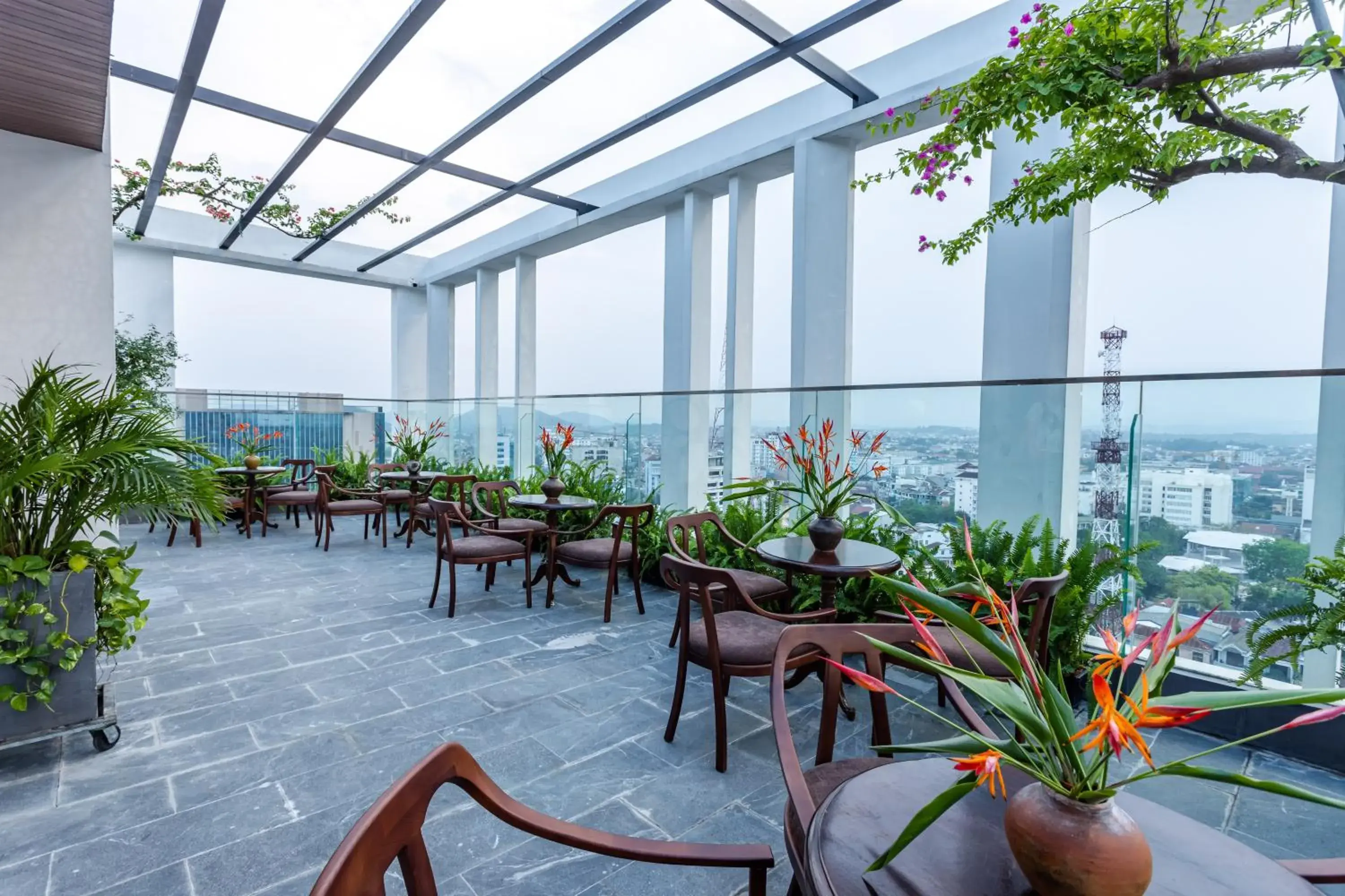 Lounge or bar in White Lotus Hue Hotel Lounge or bar in White Lotus Hue Hotel