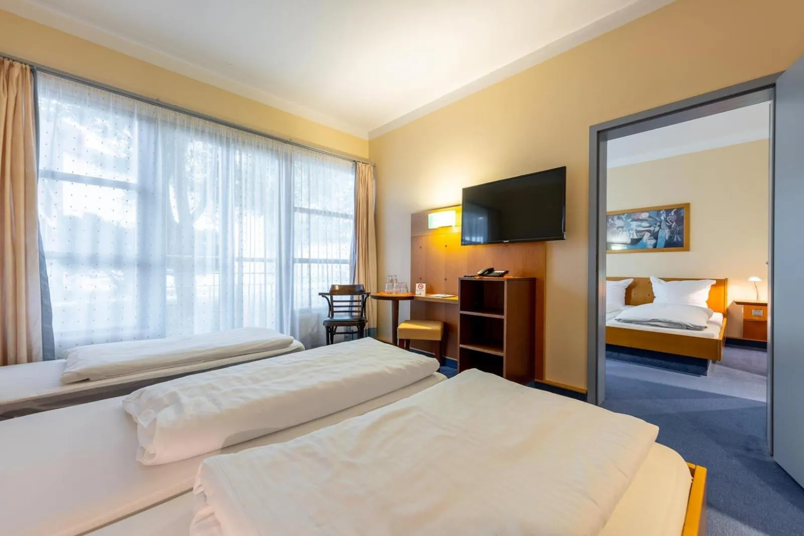 Photo of the whole room, Bed in Dresdner Tor Süd