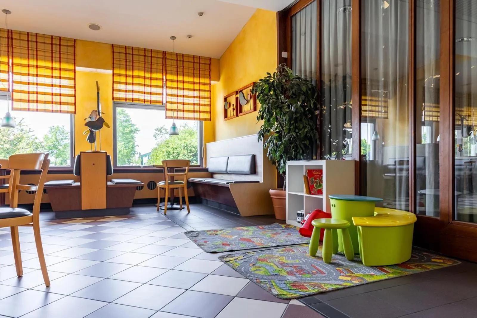 Restaurant/places to eat in Dresdner Tor Süd