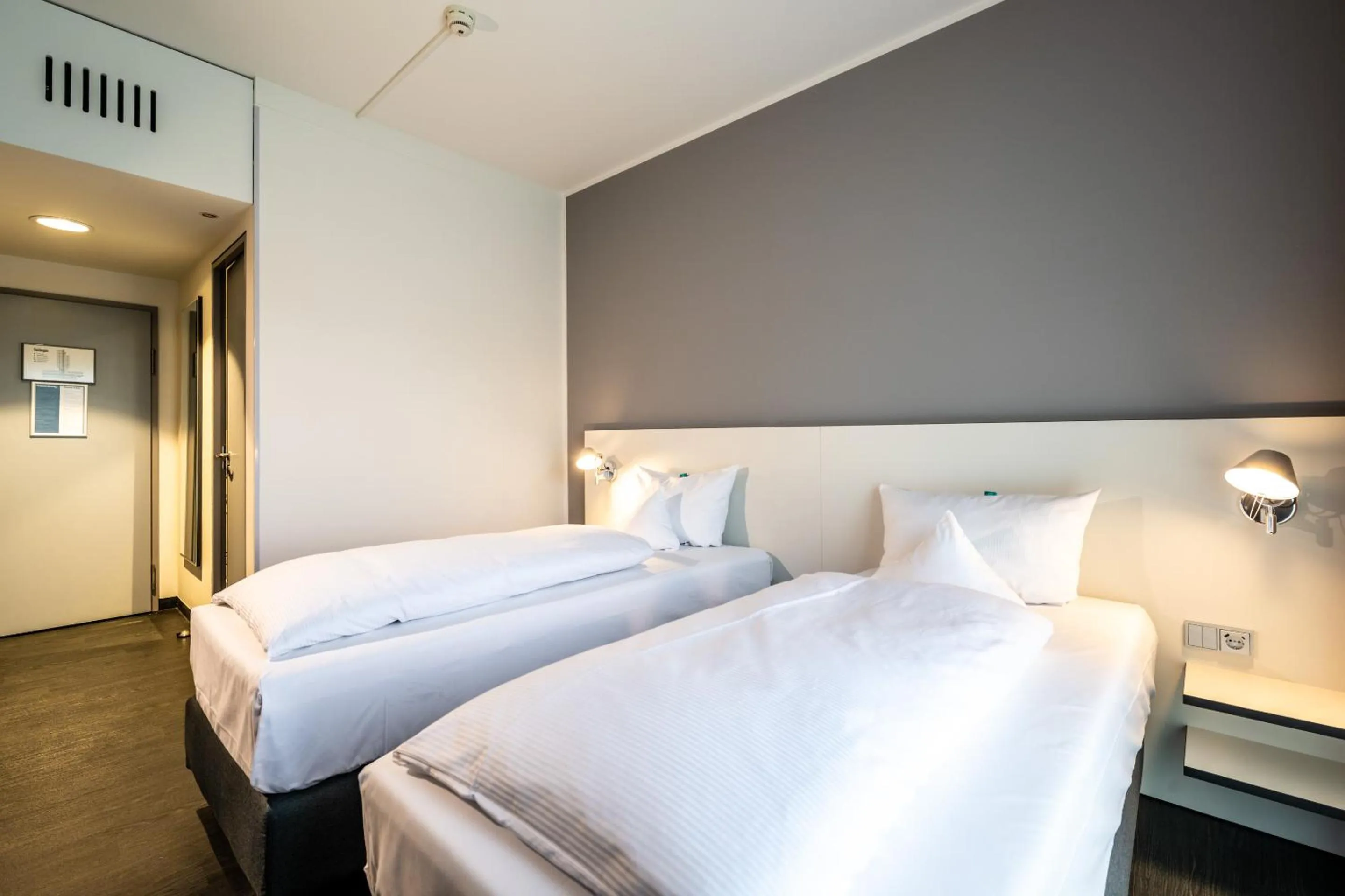 Photo of the whole room, Bed in Dresdner Tor Süd