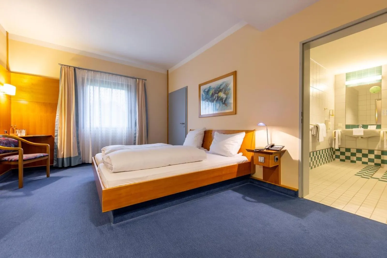 Photo of the whole room, Bed in Dresdner Tor Süd