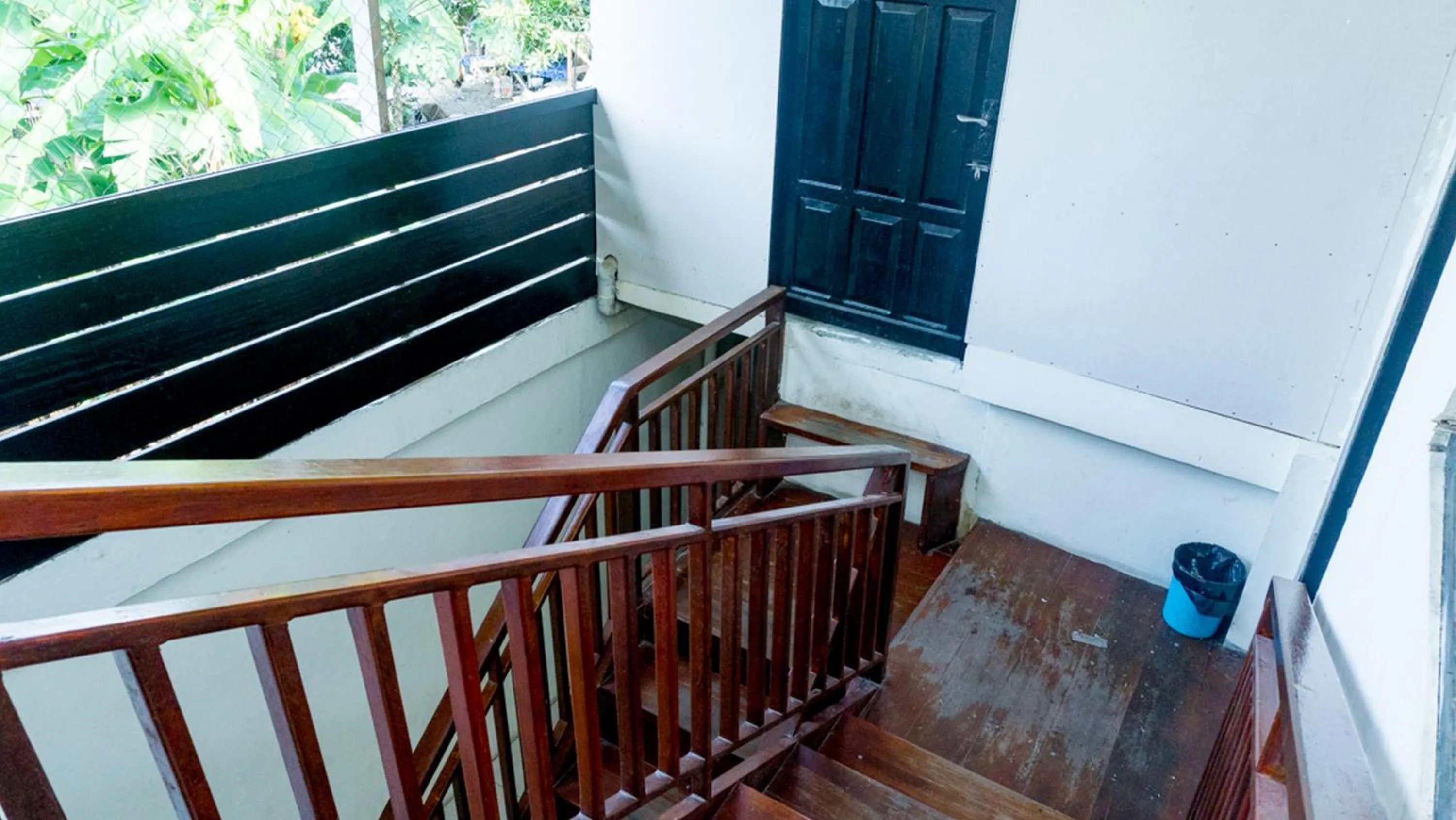 Facade/entrance in RedDoorz near Sentani Airport Jayapura