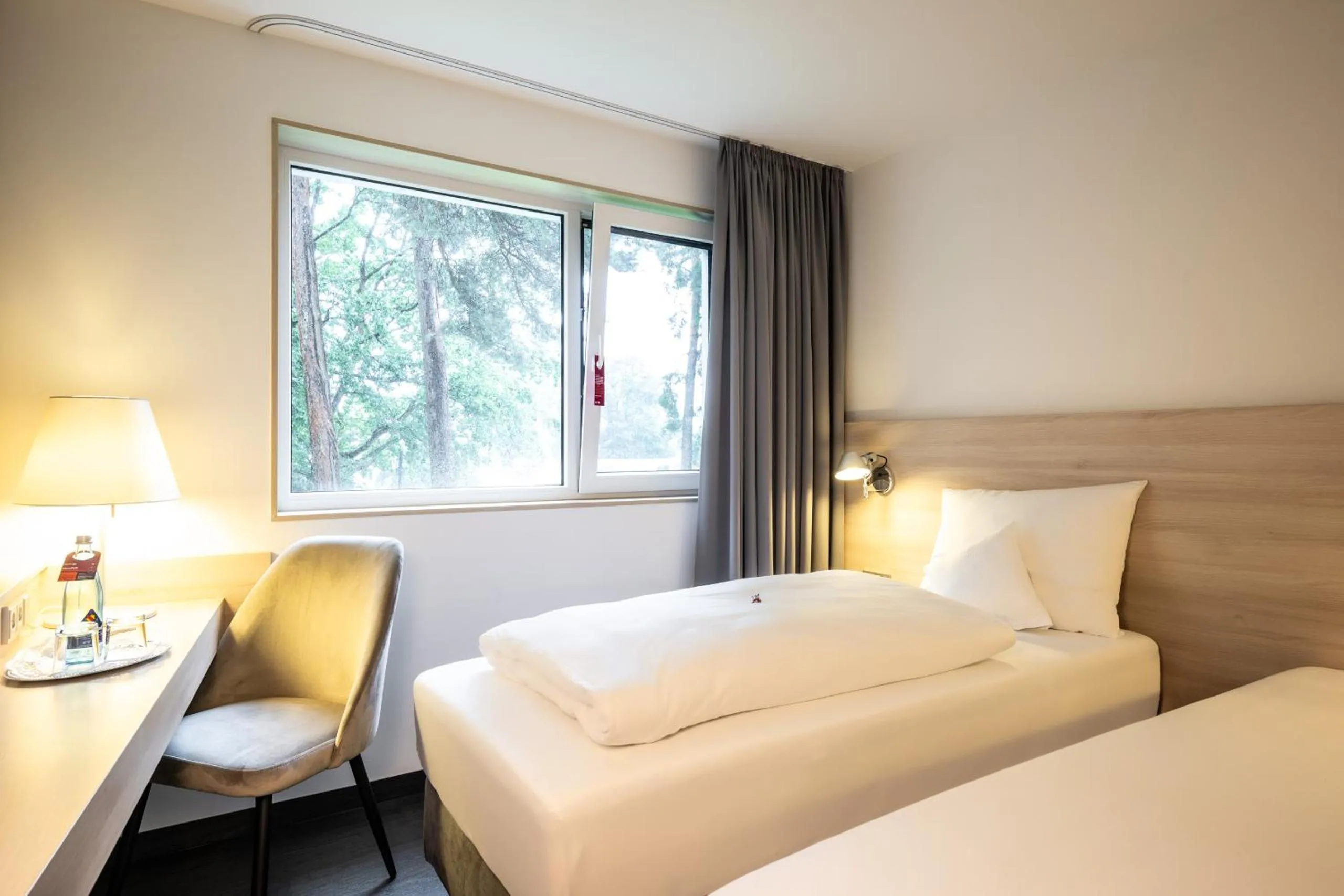 Bed in Serways Hotel Bruchsal West