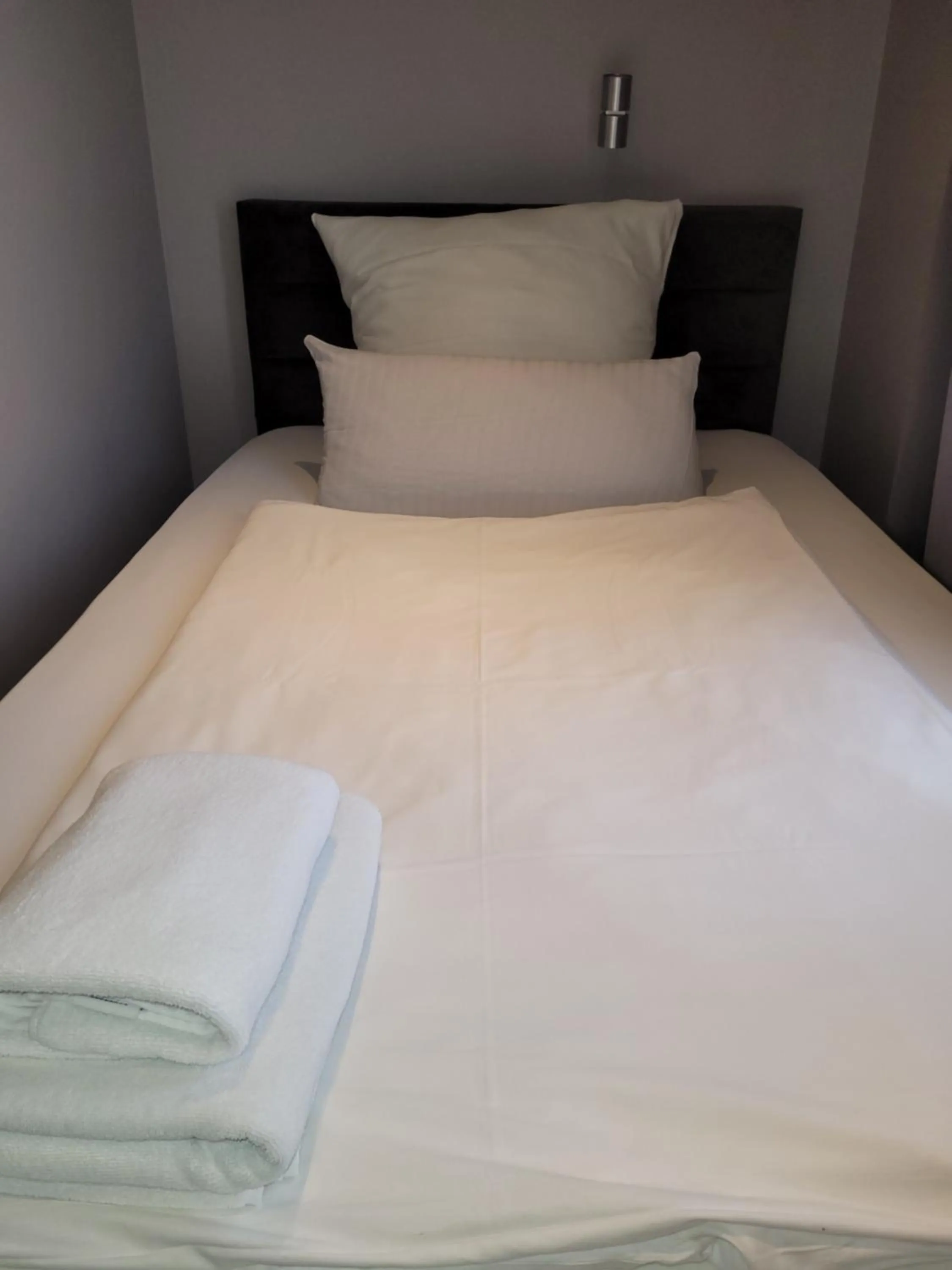 Bed in Hotel Franken an der Messe