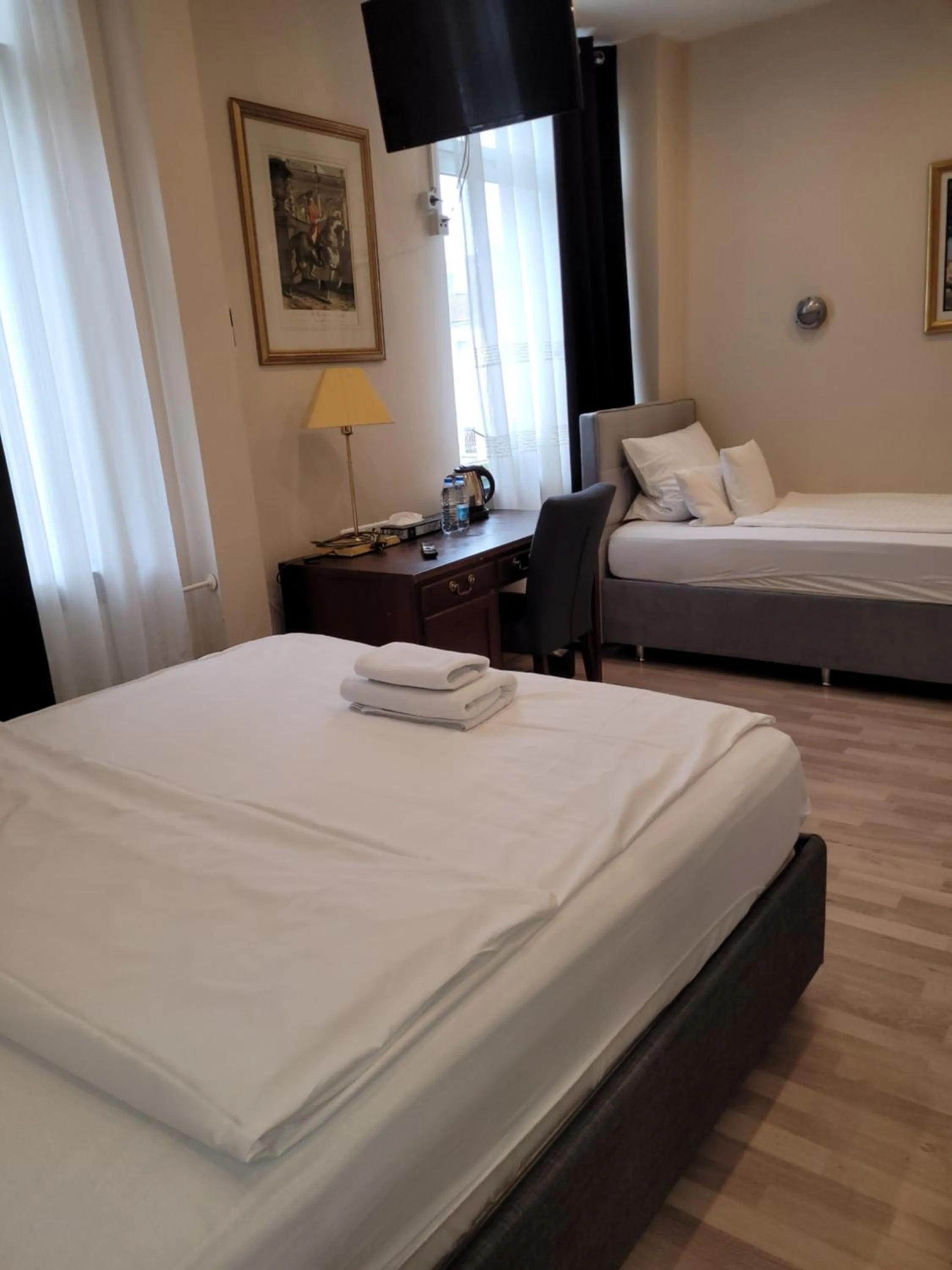 Bed in Hotel Franken an der Messe