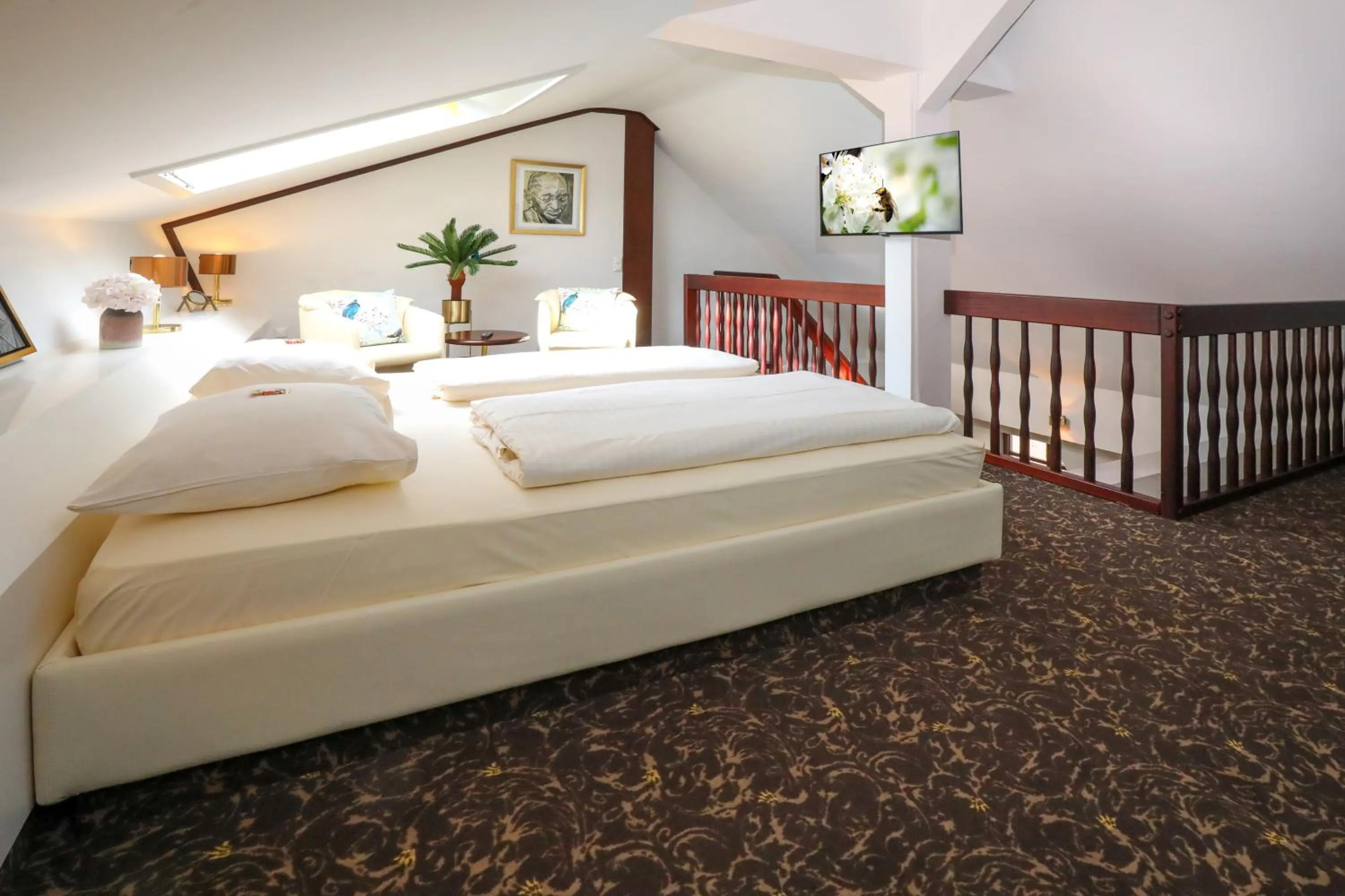 Bed in City-Hotel Aschaffenburg