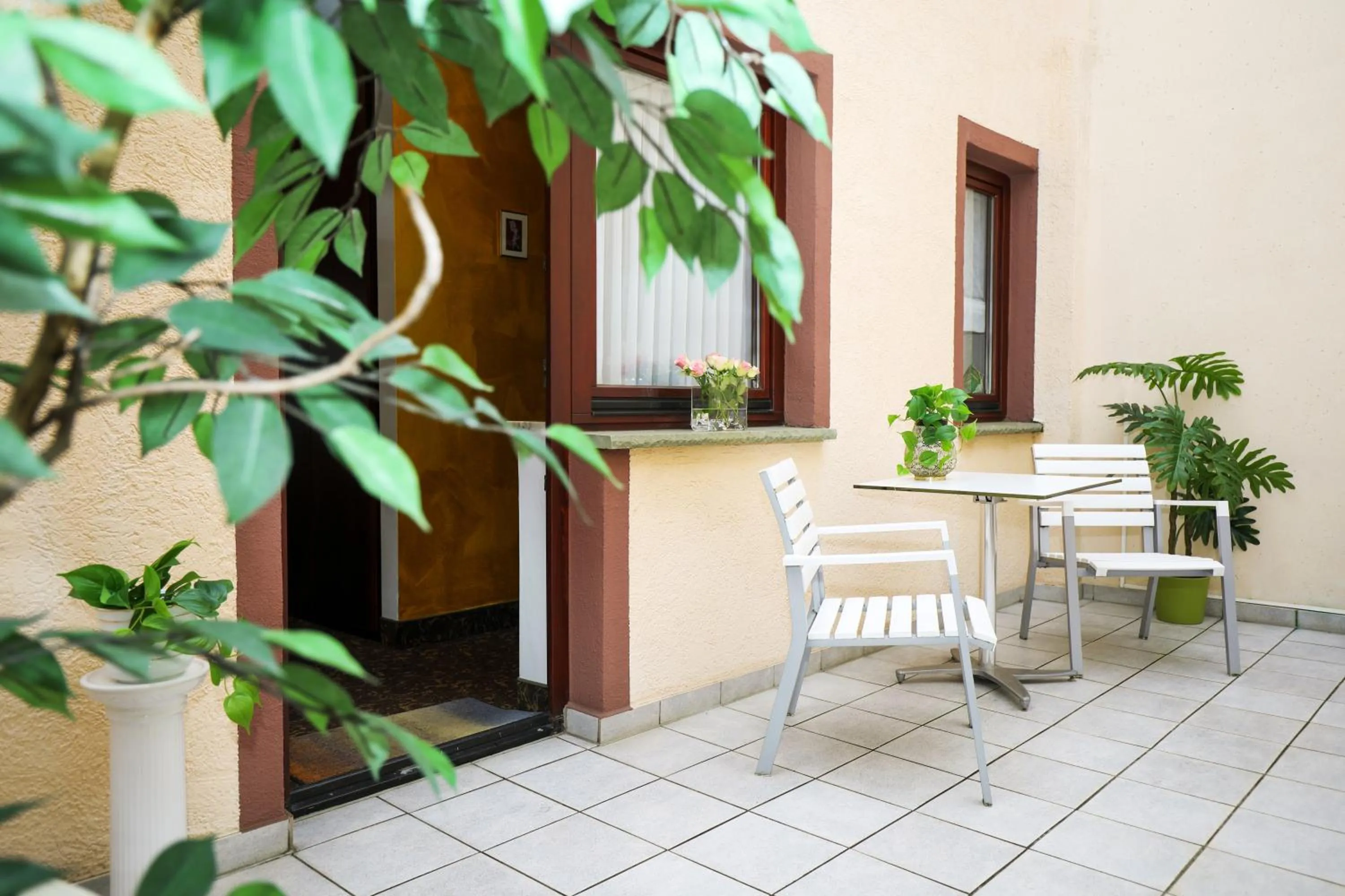Patio in City-Hotel Aschaffenburg