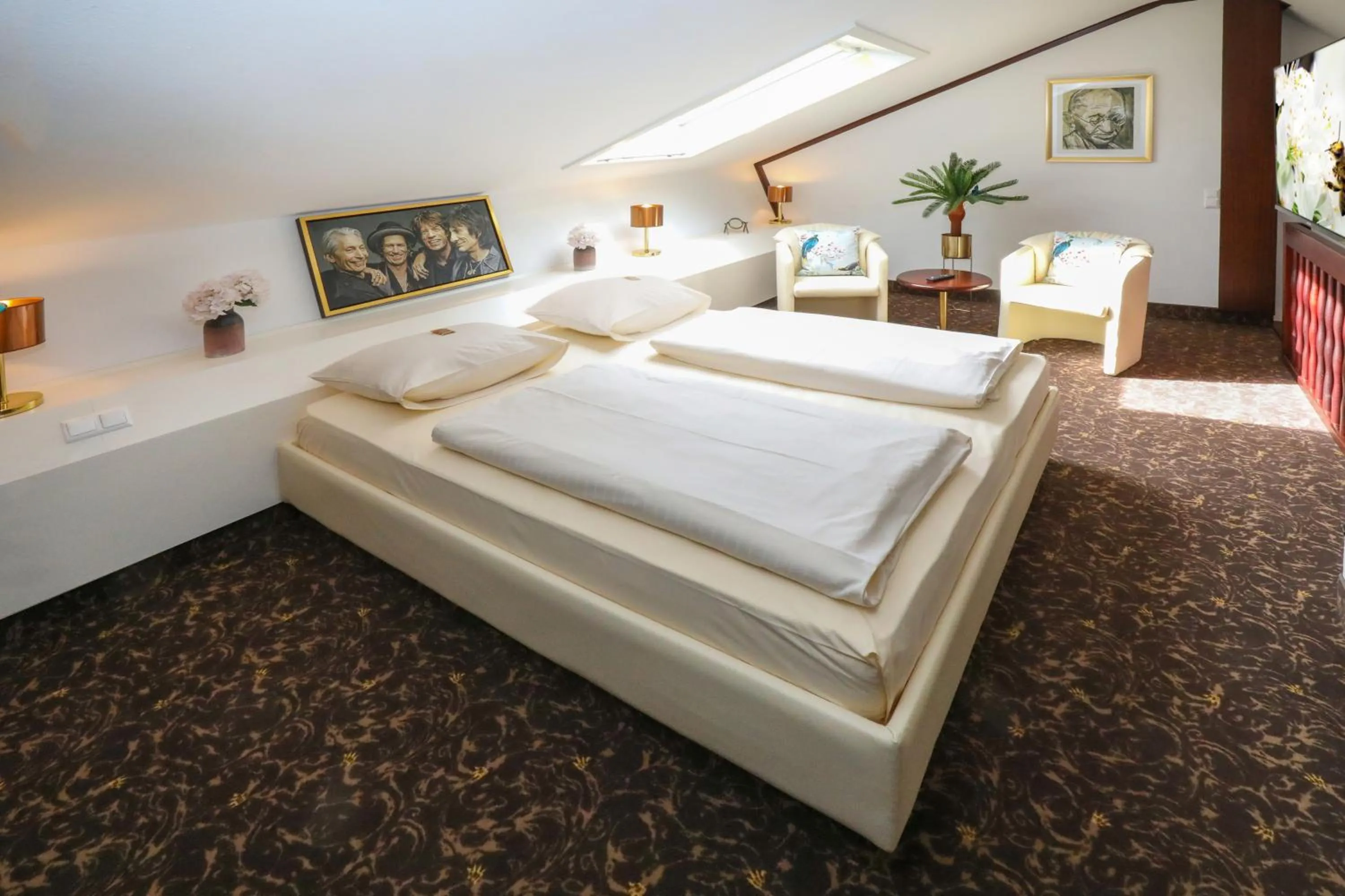 Bed in City-Hotel Aschaffenburg