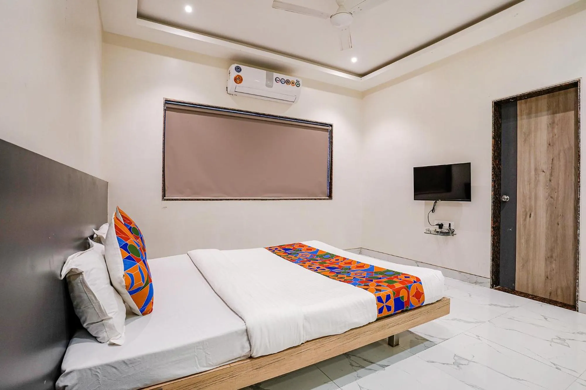 Bedroom, Bed in FabHotel Ansh