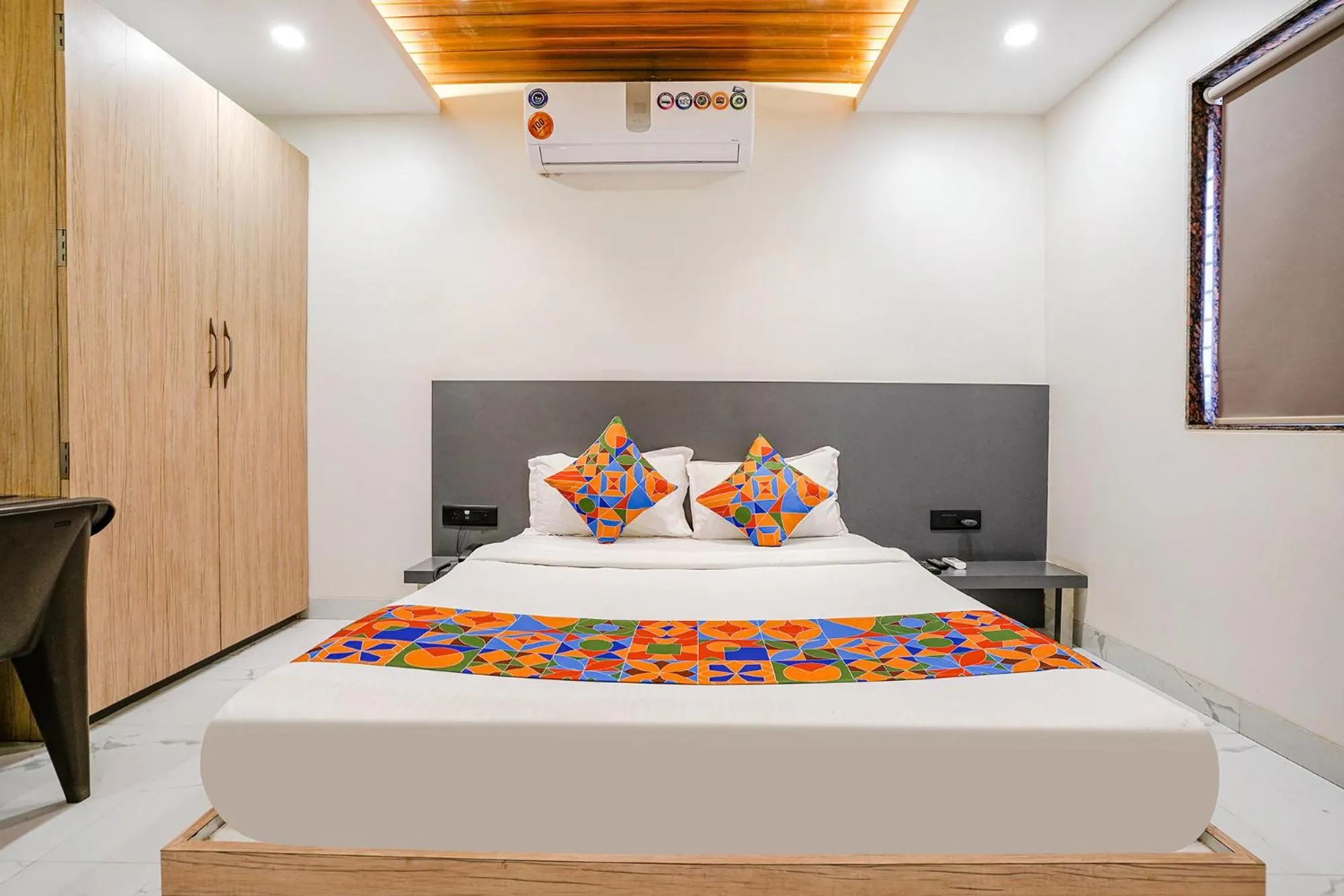 Bedroom, Bed in FabHotel Ansh