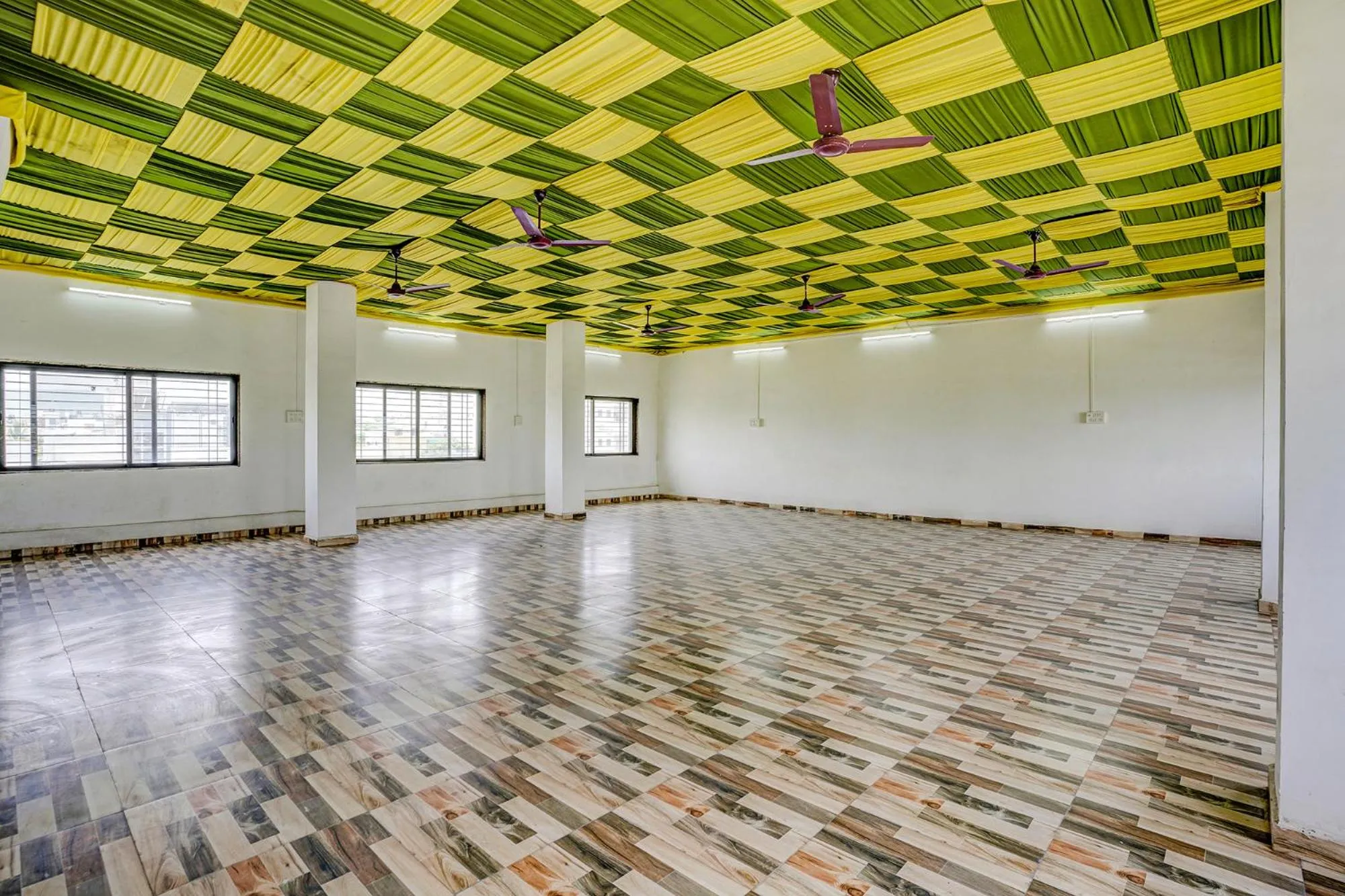 Banquet/Function facilities in FabHotel Ansh