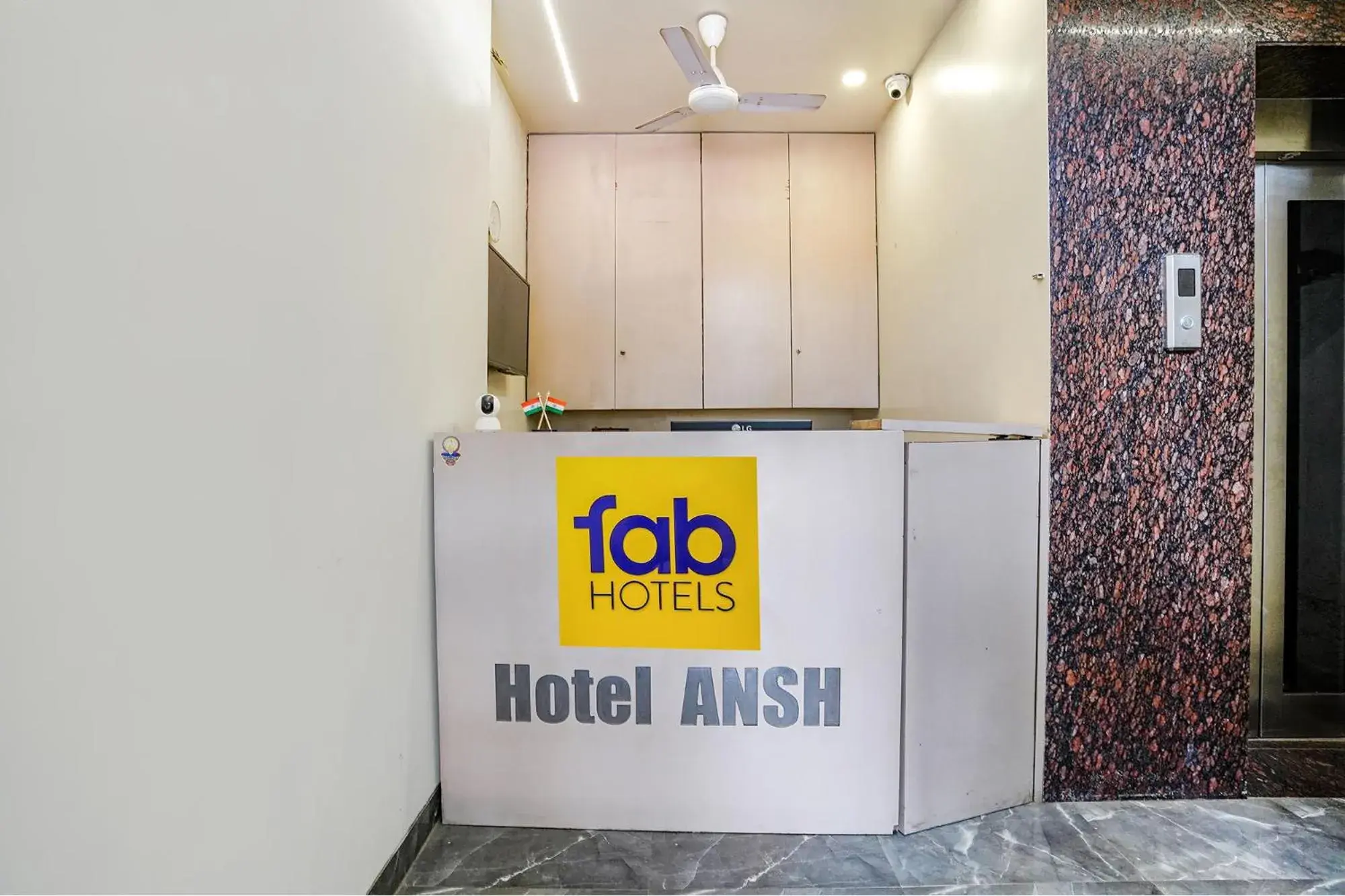 Lobby or reception in FabHotel Ansh Lobby or reception in FabHotel Ansh