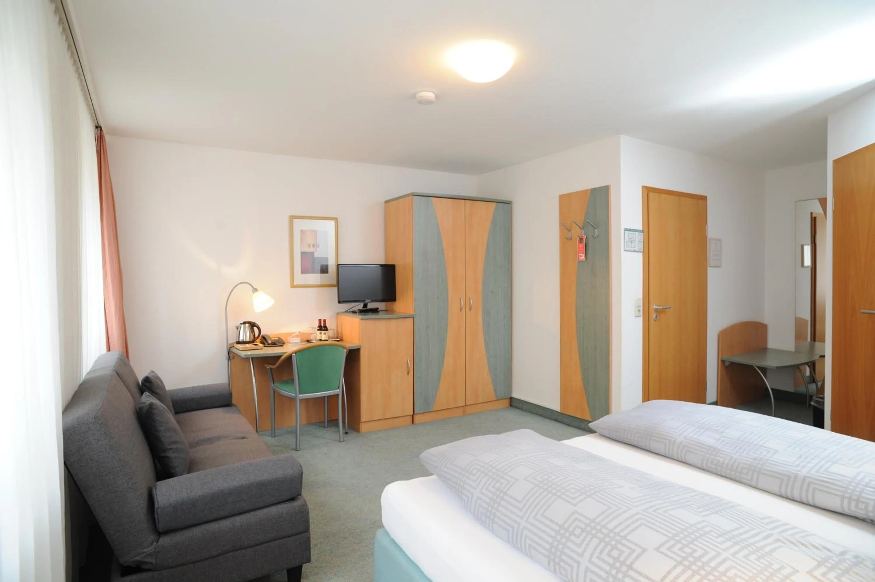 Photo of the whole room, Bed in Central-Classic Hotel