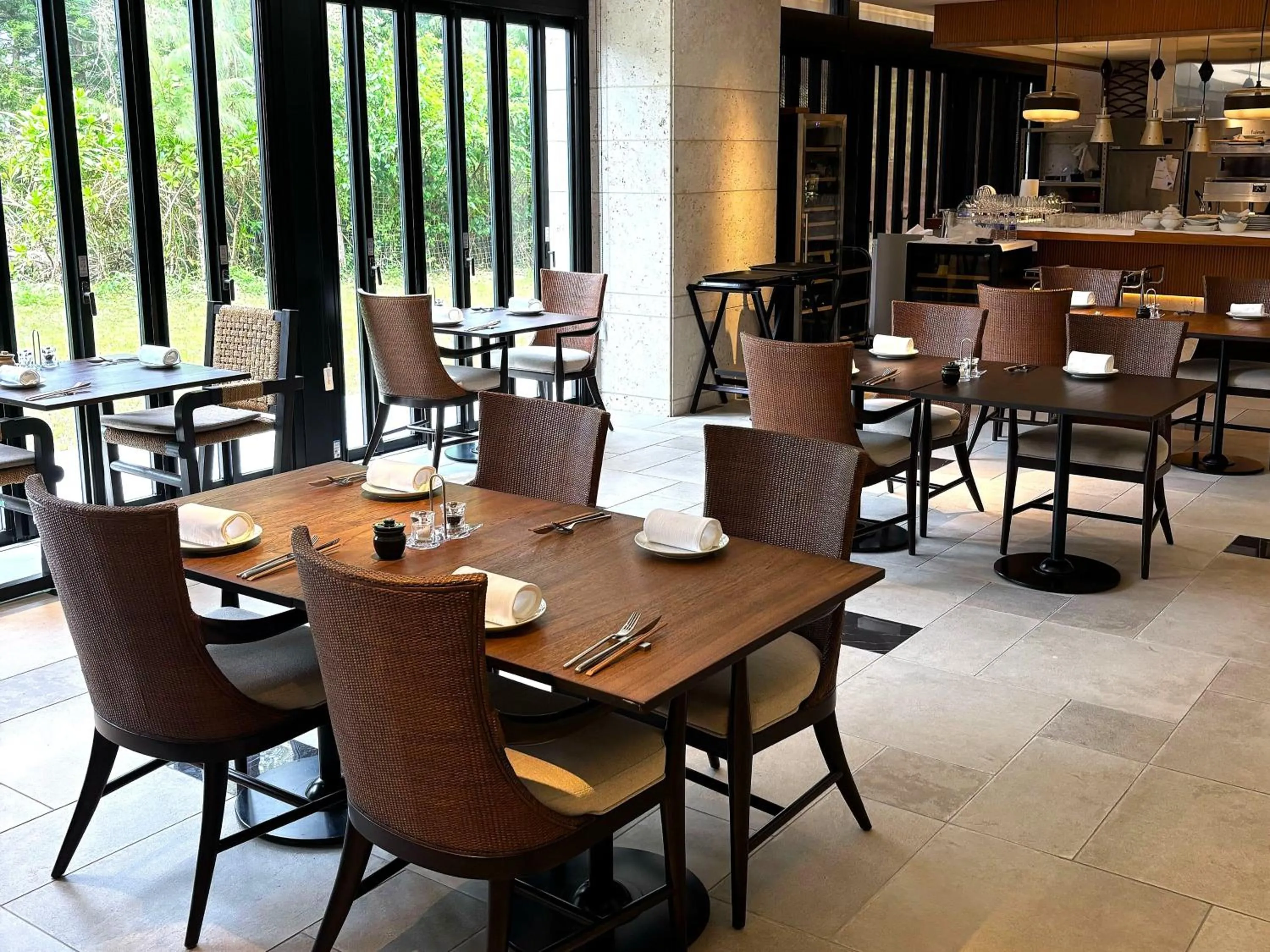 Restaurant/places to eat in UMITO Okinawa Onnason