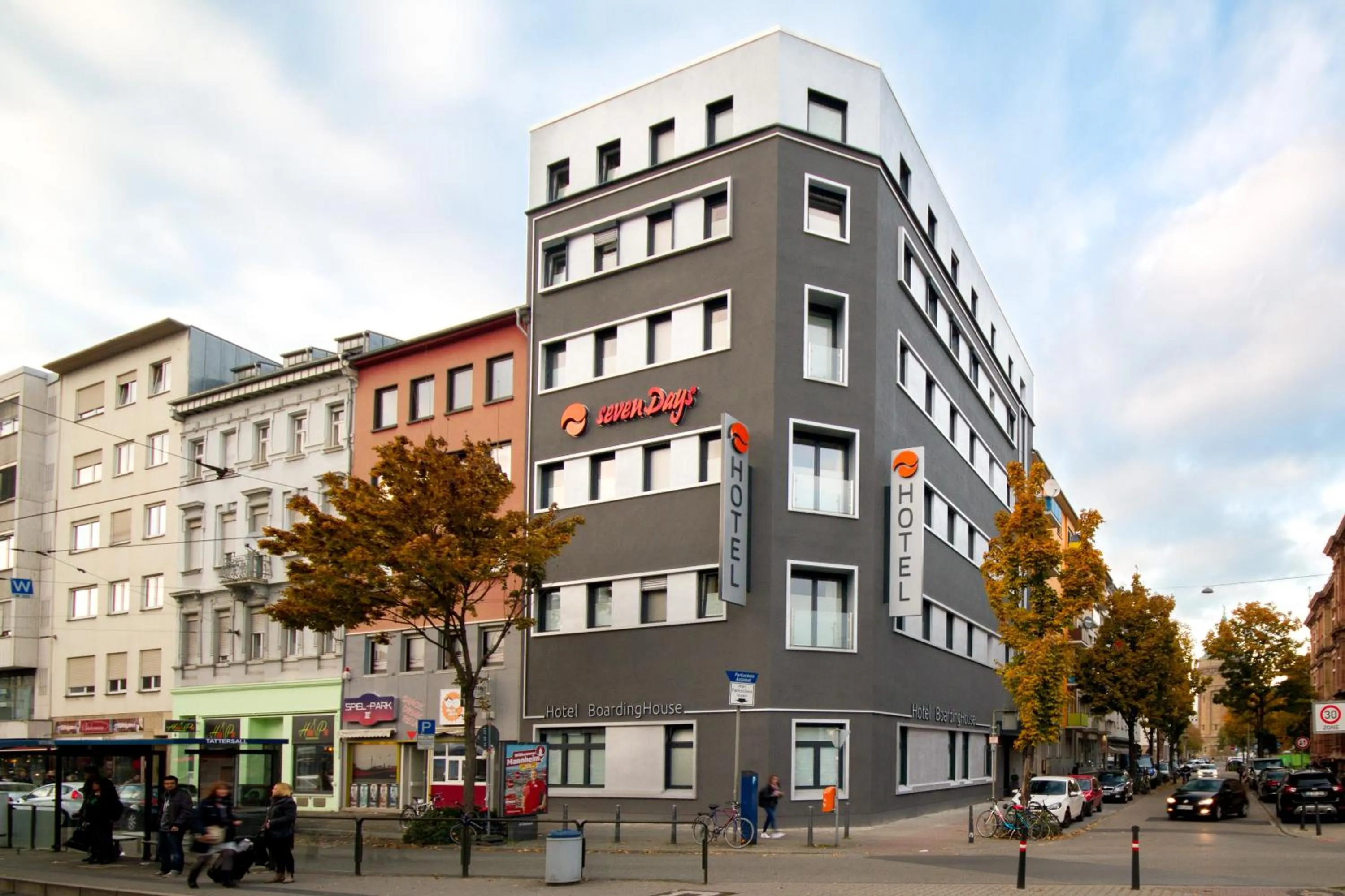 Off site in sevenDays Hotel BoardingHouse Mannheim
