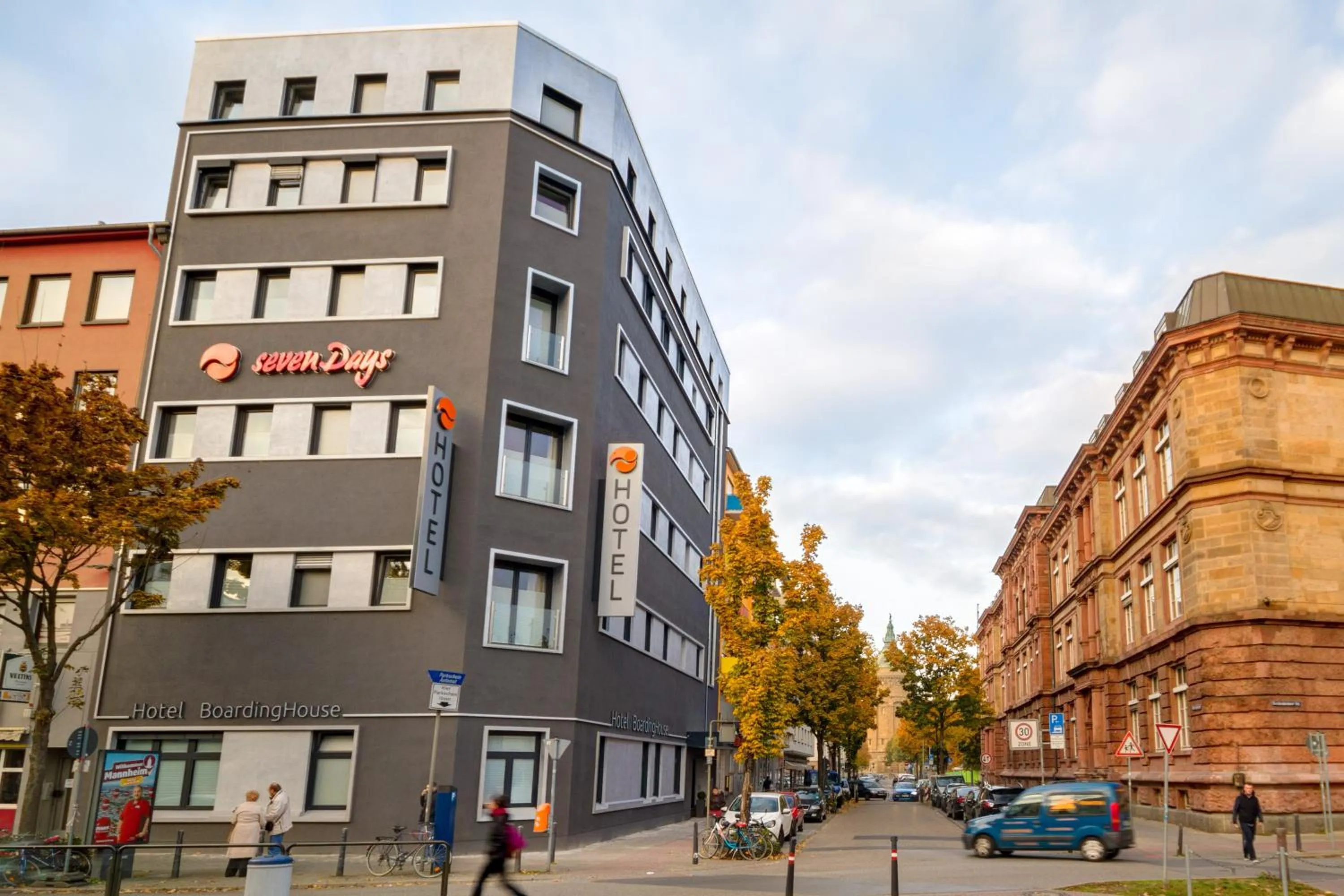 Property building in sevenDays Hotel BoardingHouse Mannheim