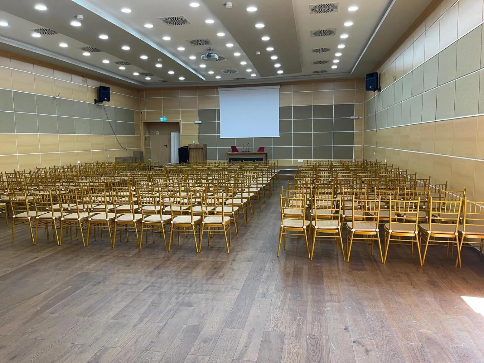 Meeting/conference room in Airport Global Hotel