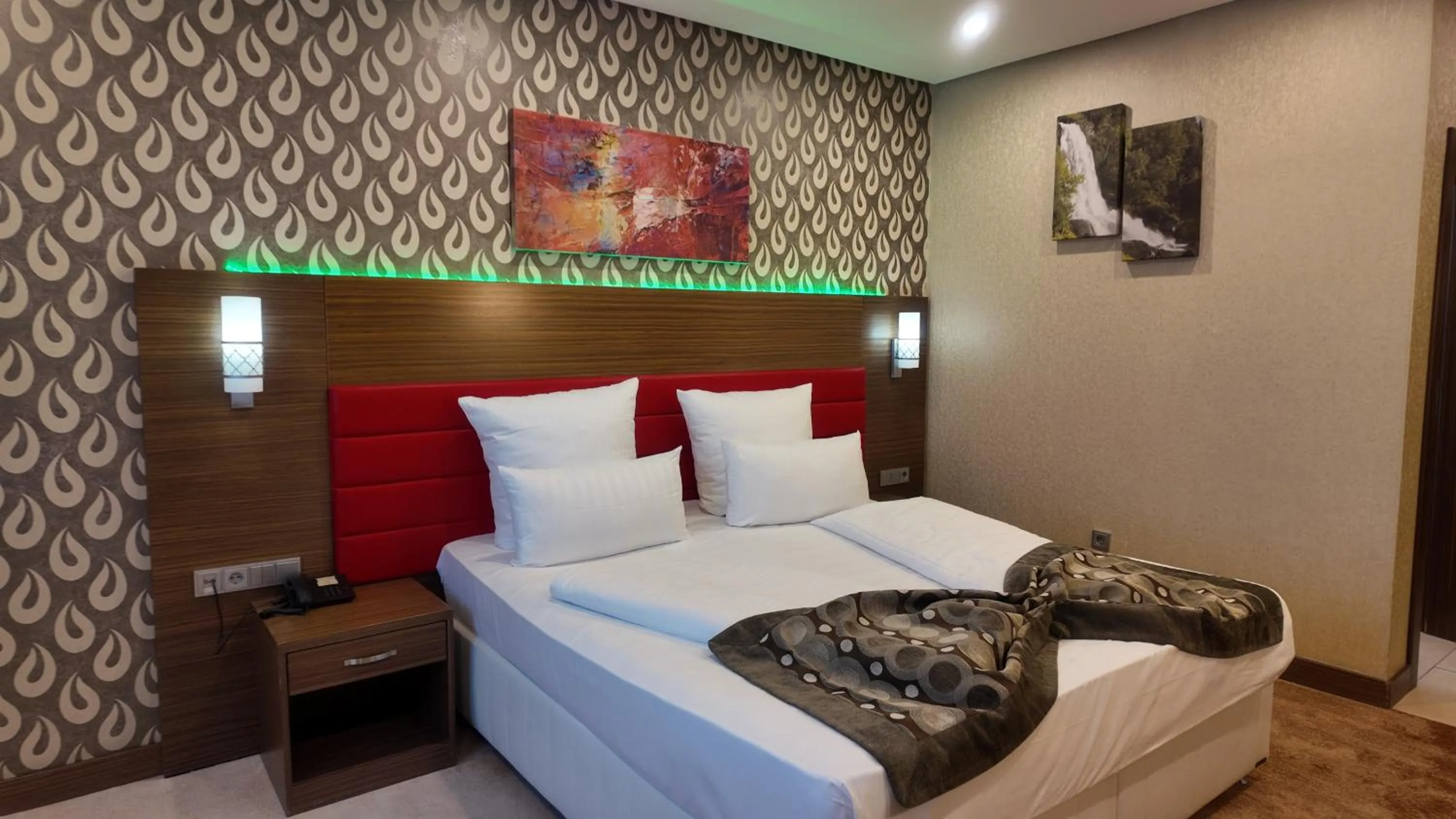 Bed in Airport Global Hotel