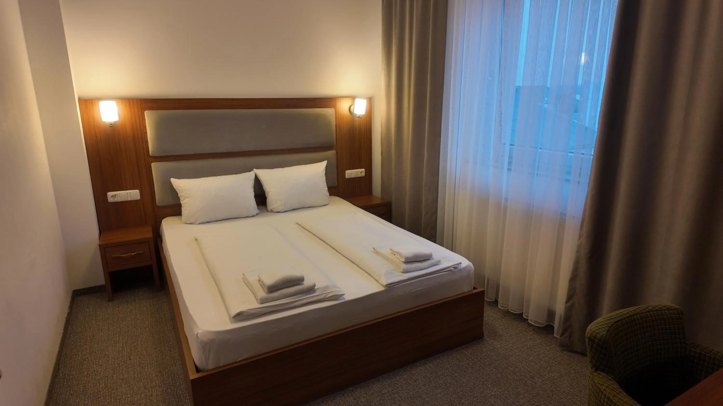 Photo of the whole room, Bed in Airport Global Hotel