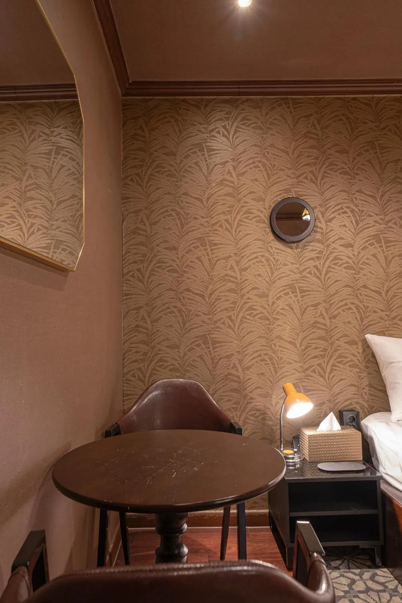 Bed in Shourin Hotel Cheonan by Aank Bed in Shourin Hotel Cheonan by Aank